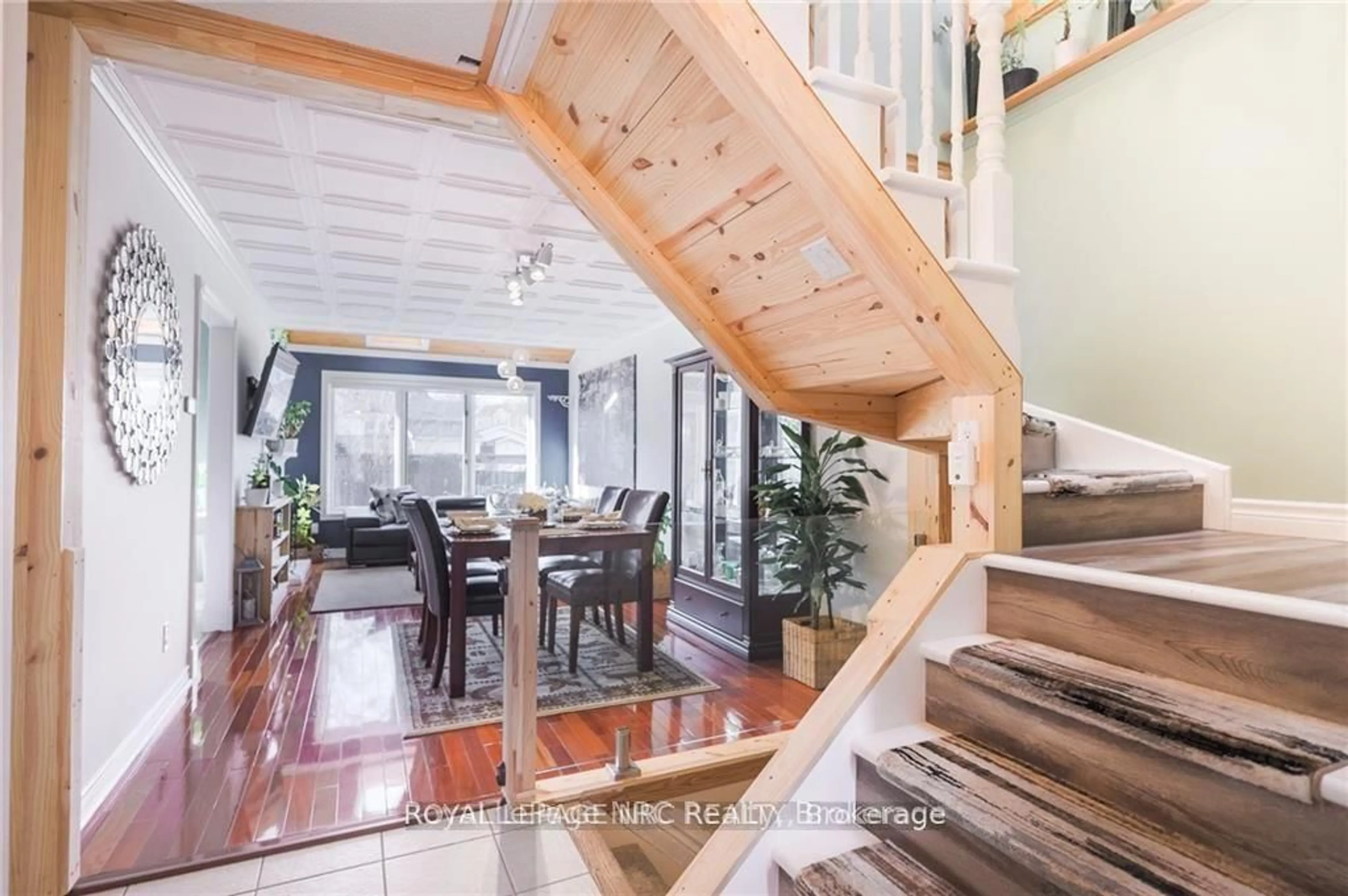 Unknown for 11 Tomahawk Dr, Grimsby Ontario L3M 5G4