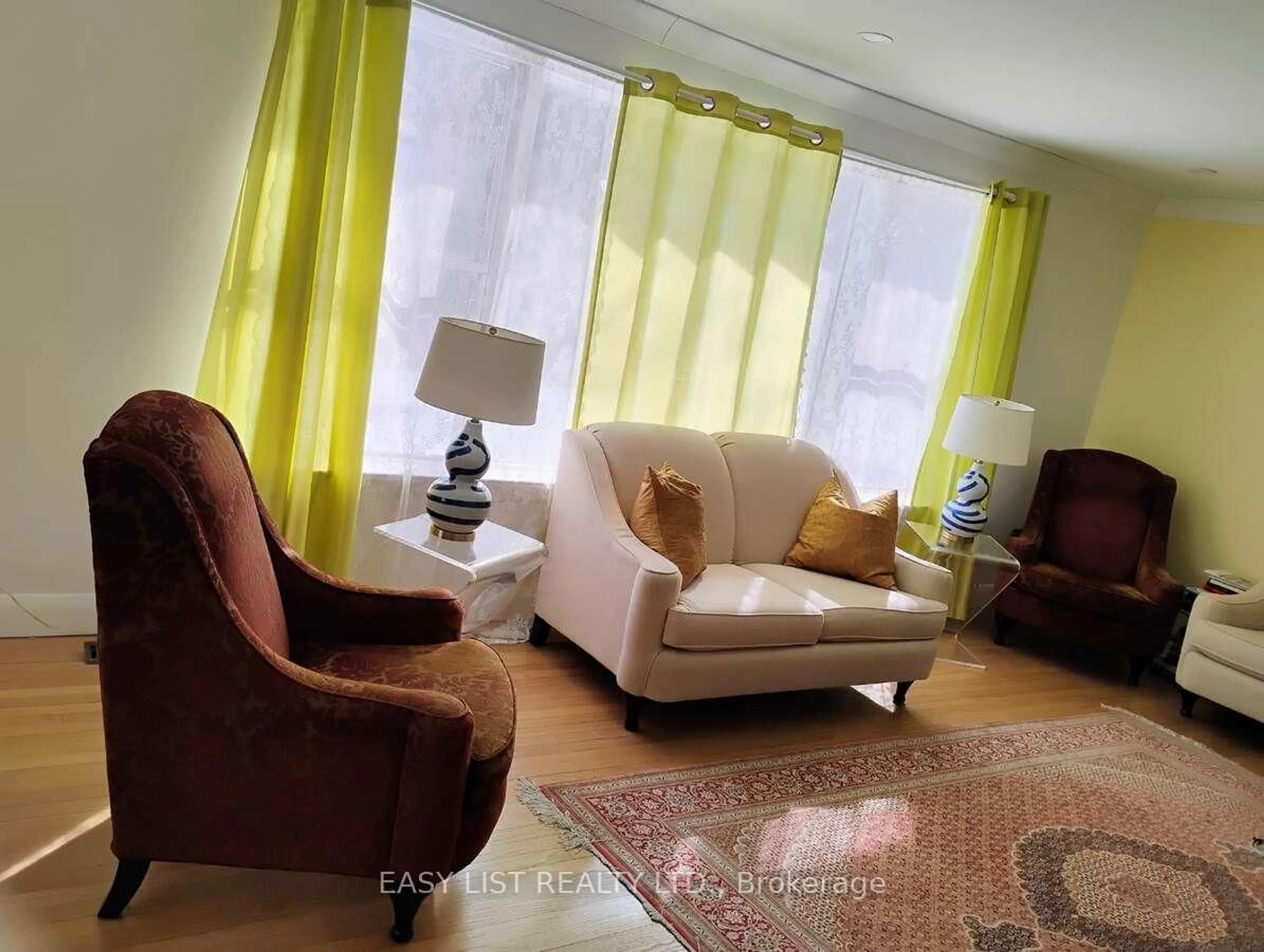 Living room with furniture, unknown for 60 Mariposa Ave, Ottawa Ontario K1M 0V1