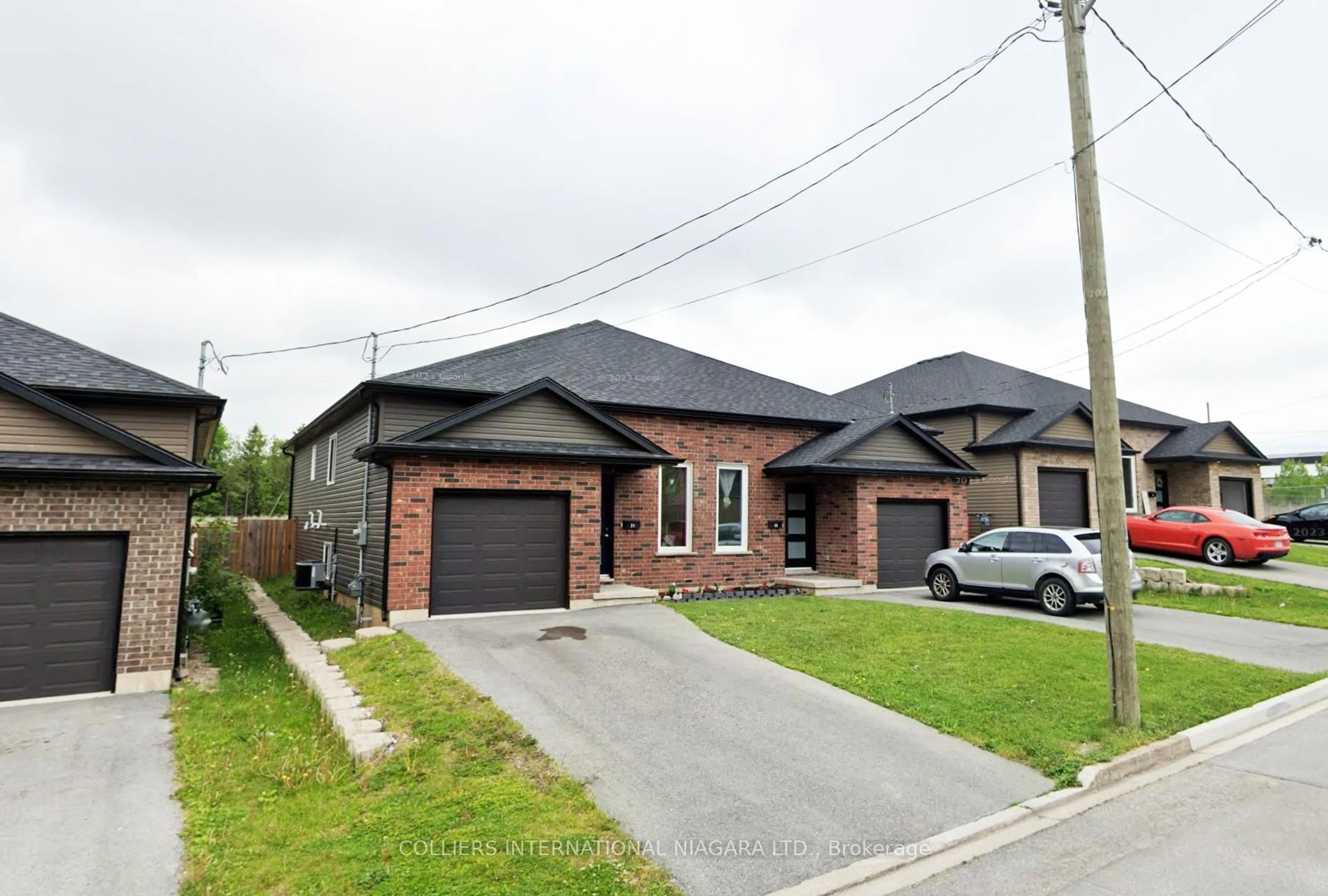 Home with brick exterior material, street for 34-38 Bruce St, Welland Ontario L3B 3R1