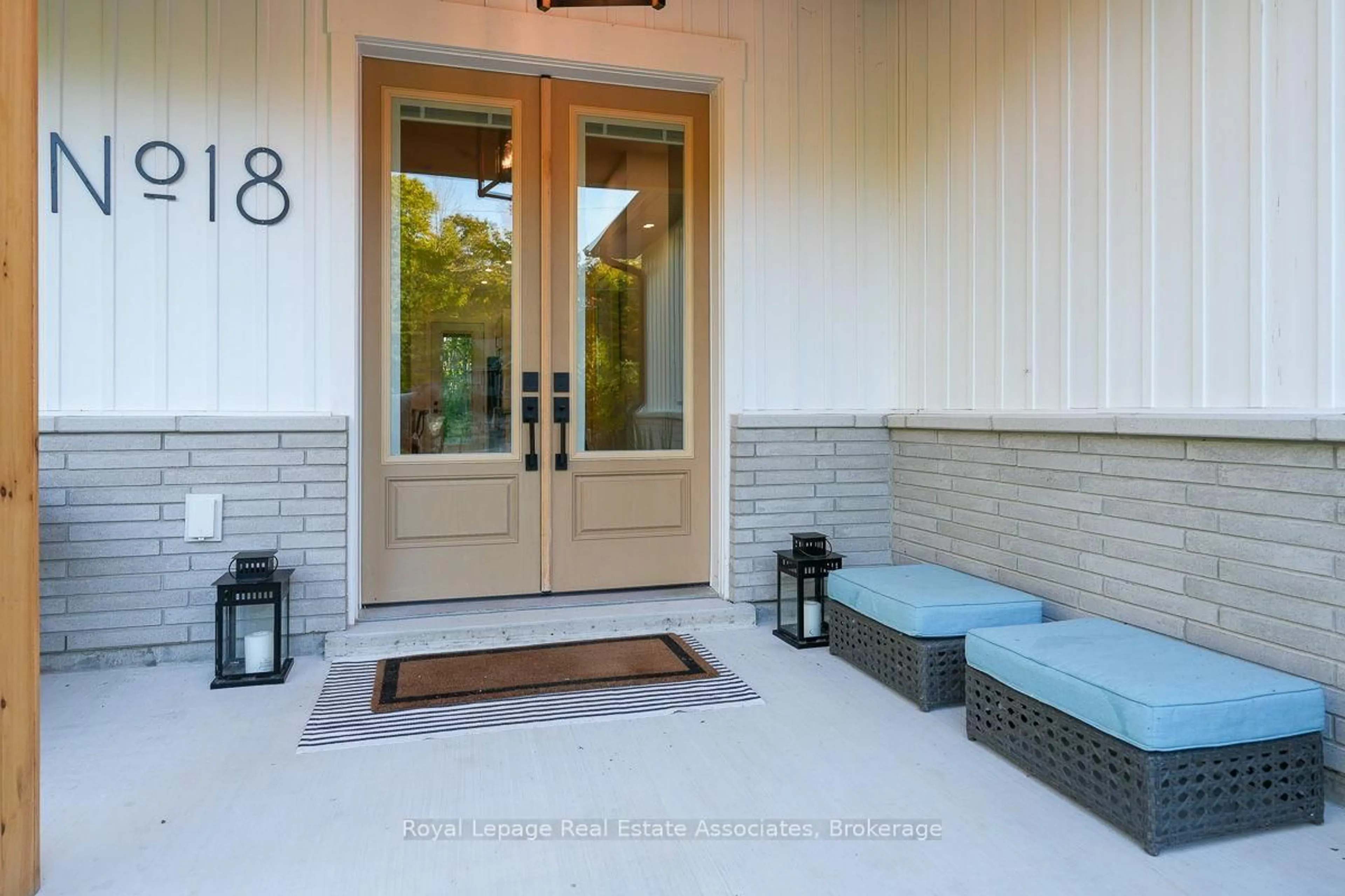 Indoor entryway for 18 Tamarac Rd, South Bruce Peninsula Ontario N0H 2T0