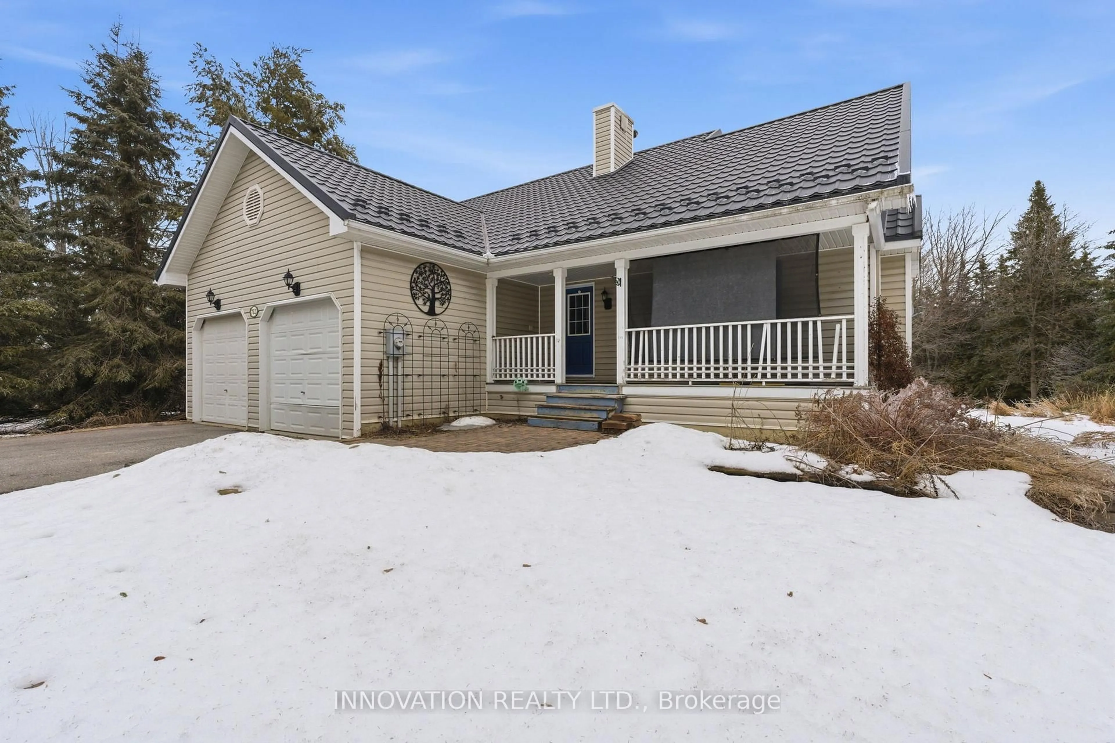 Home with vinyl exterior material, street for 723 Country St, Almonte Ontario K0A 1A0