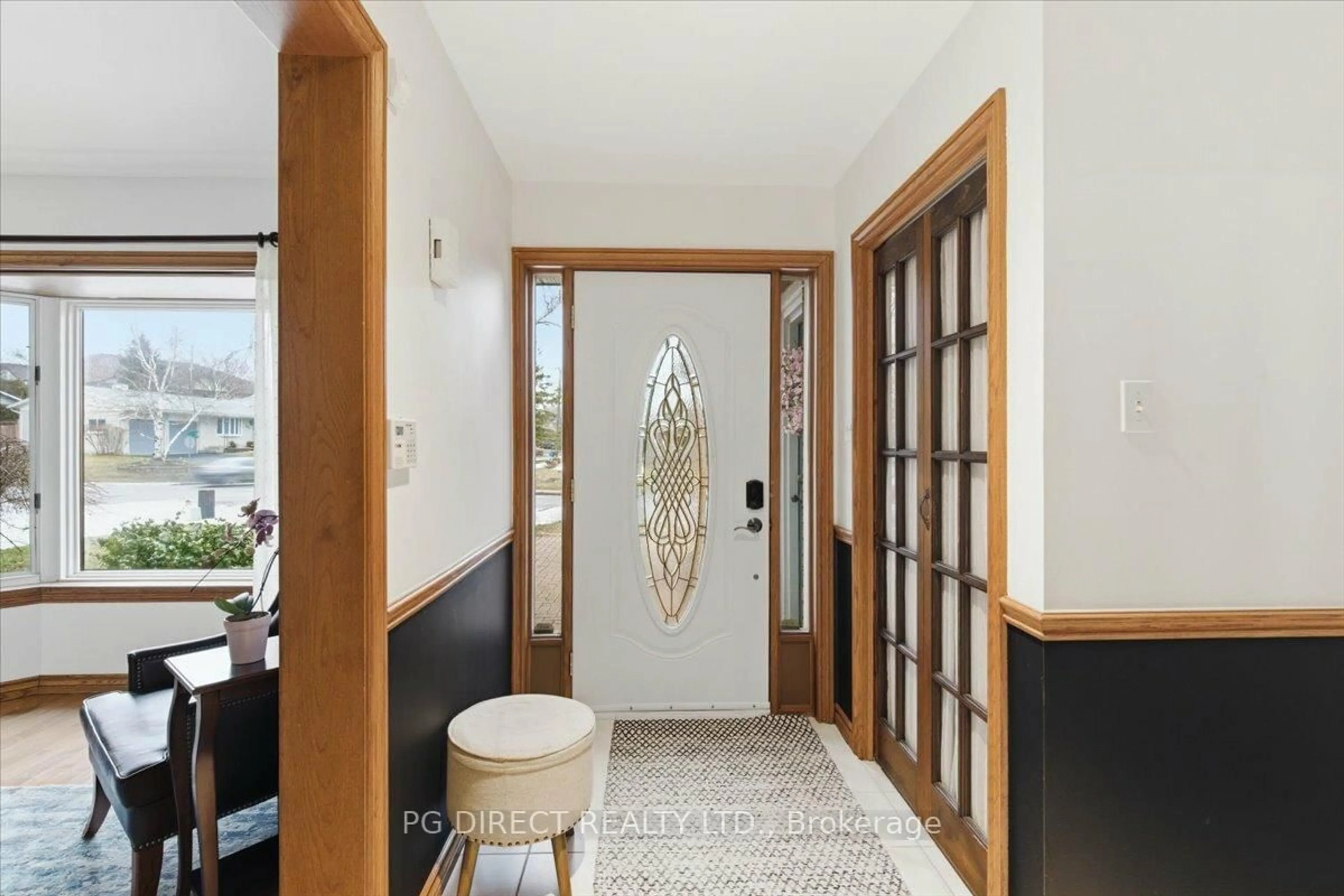 Indoor entryway for 69 Tripp Blvd, Quinte West Ontario K8V 5Y8