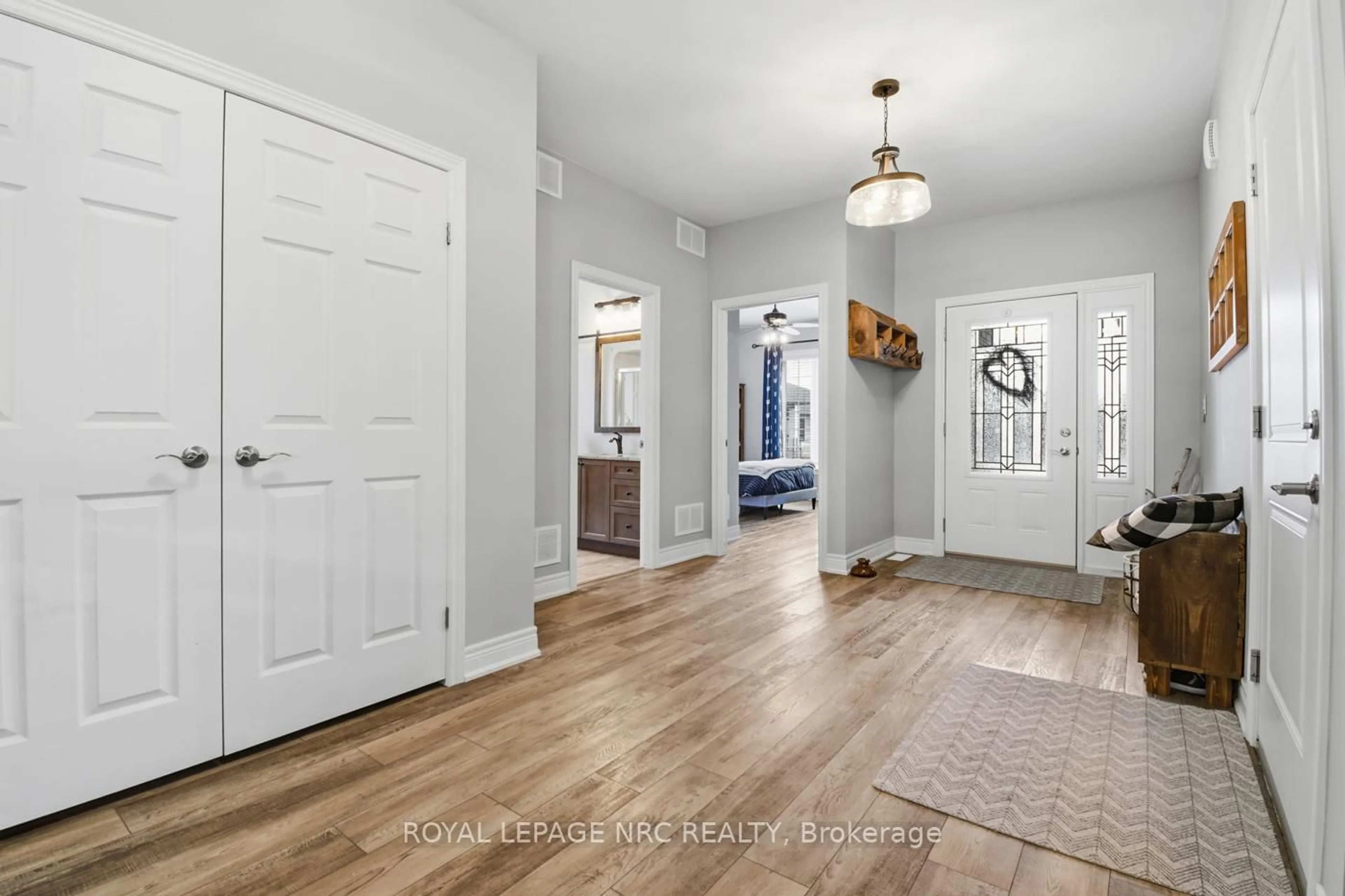 Indoor entryway for 67 Hickory Crt, Port Colborne Ontario L3K 0B2