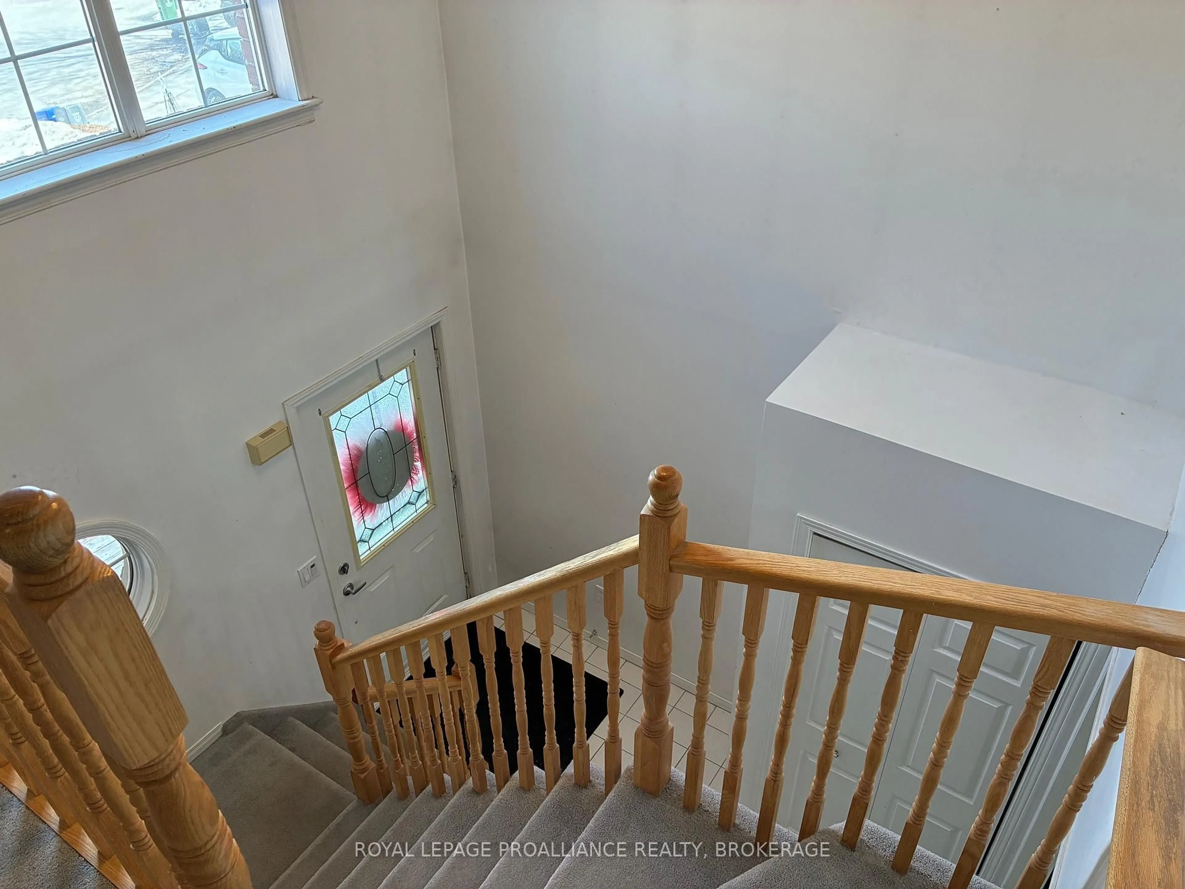 Stairs for 1059 Springfield Dr, Kingston Ontario K7M 8V6