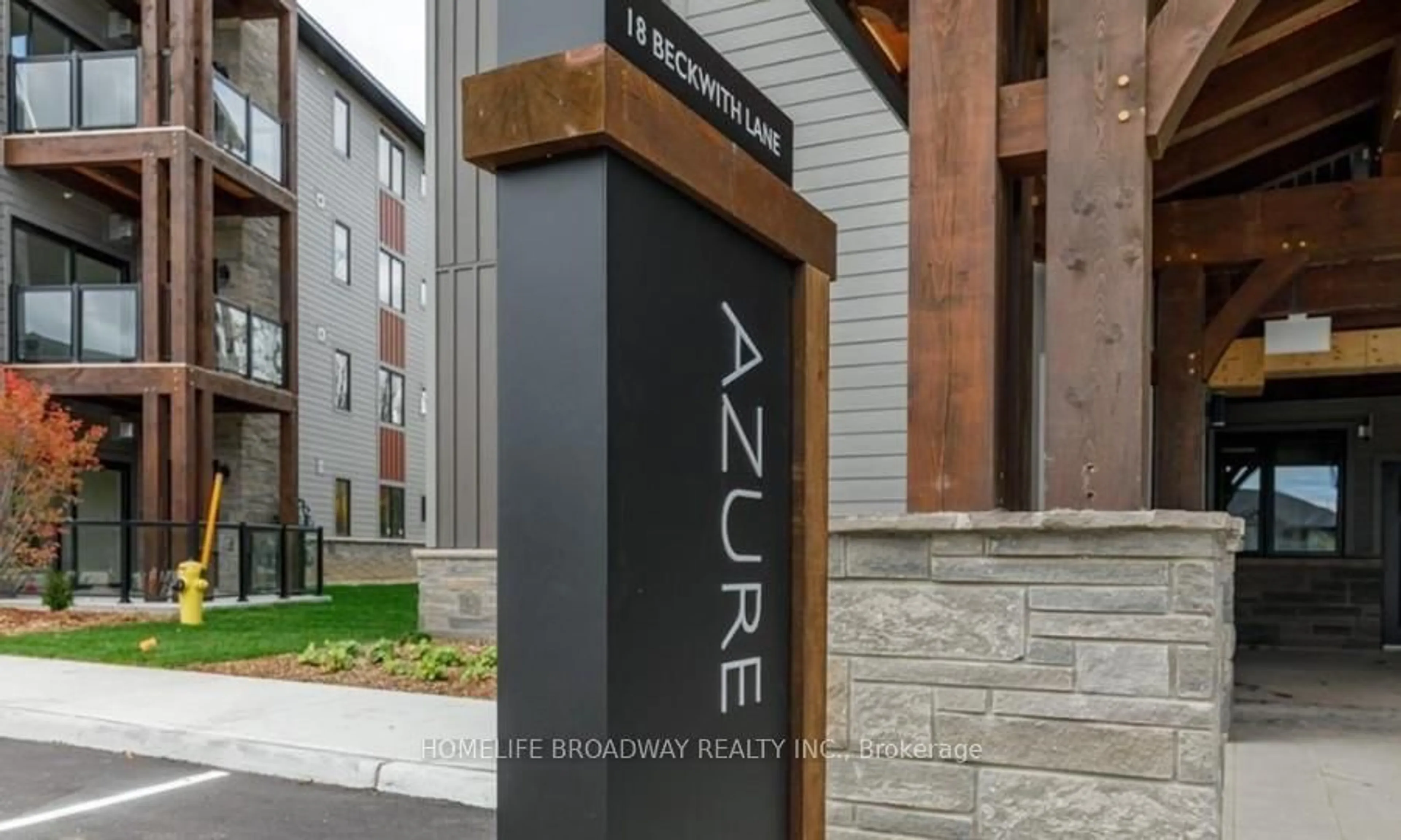 Indoor entryway for 18 Beckwith Lane #205, Blue Mountains Ontario L9Y 3B6