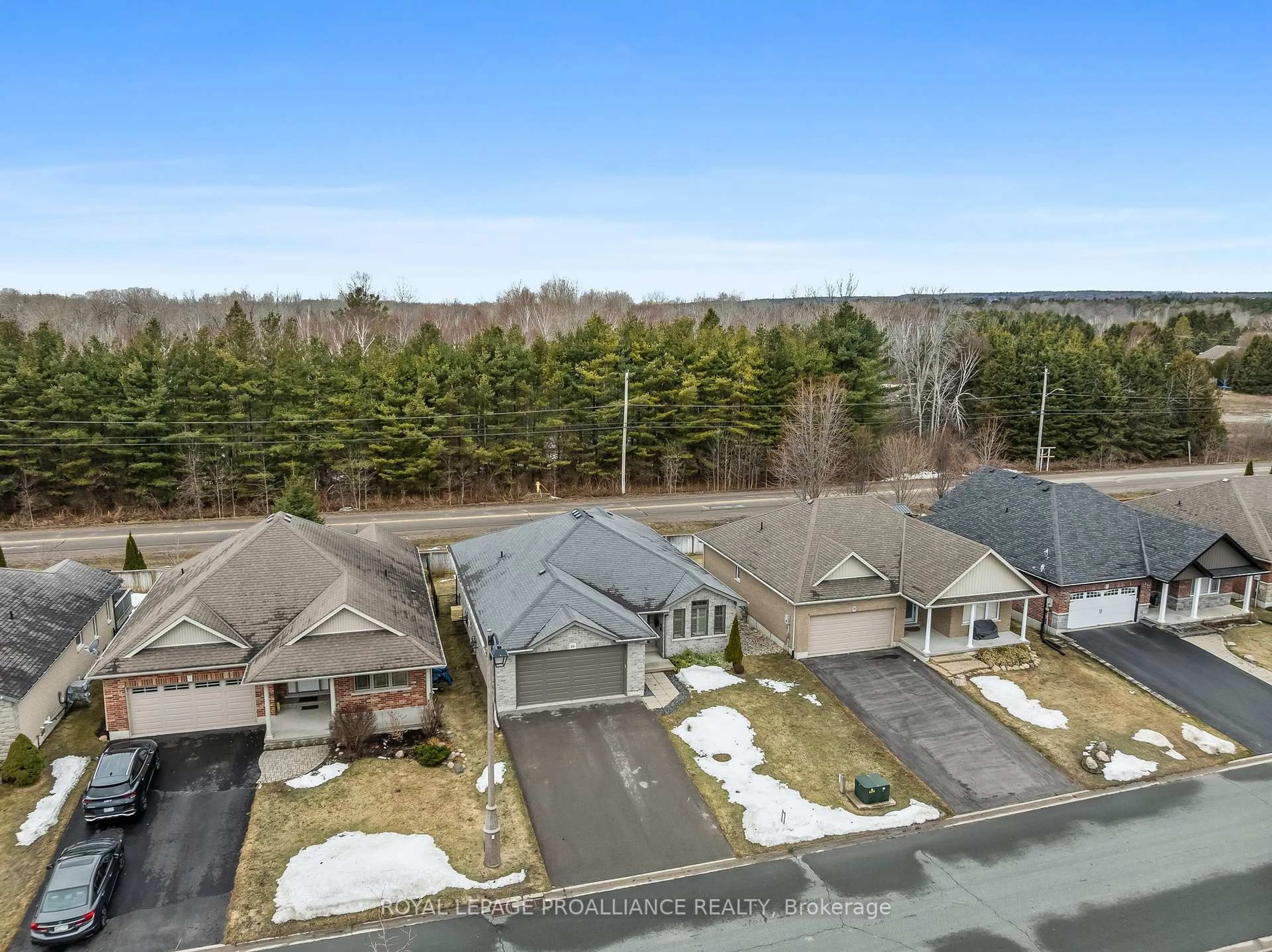 A pic from outside/outdoor area/front of a property/back of a property/a pic from drone, unknown for 26 Ward Dr, Brighton Ontario K0K 1H0
