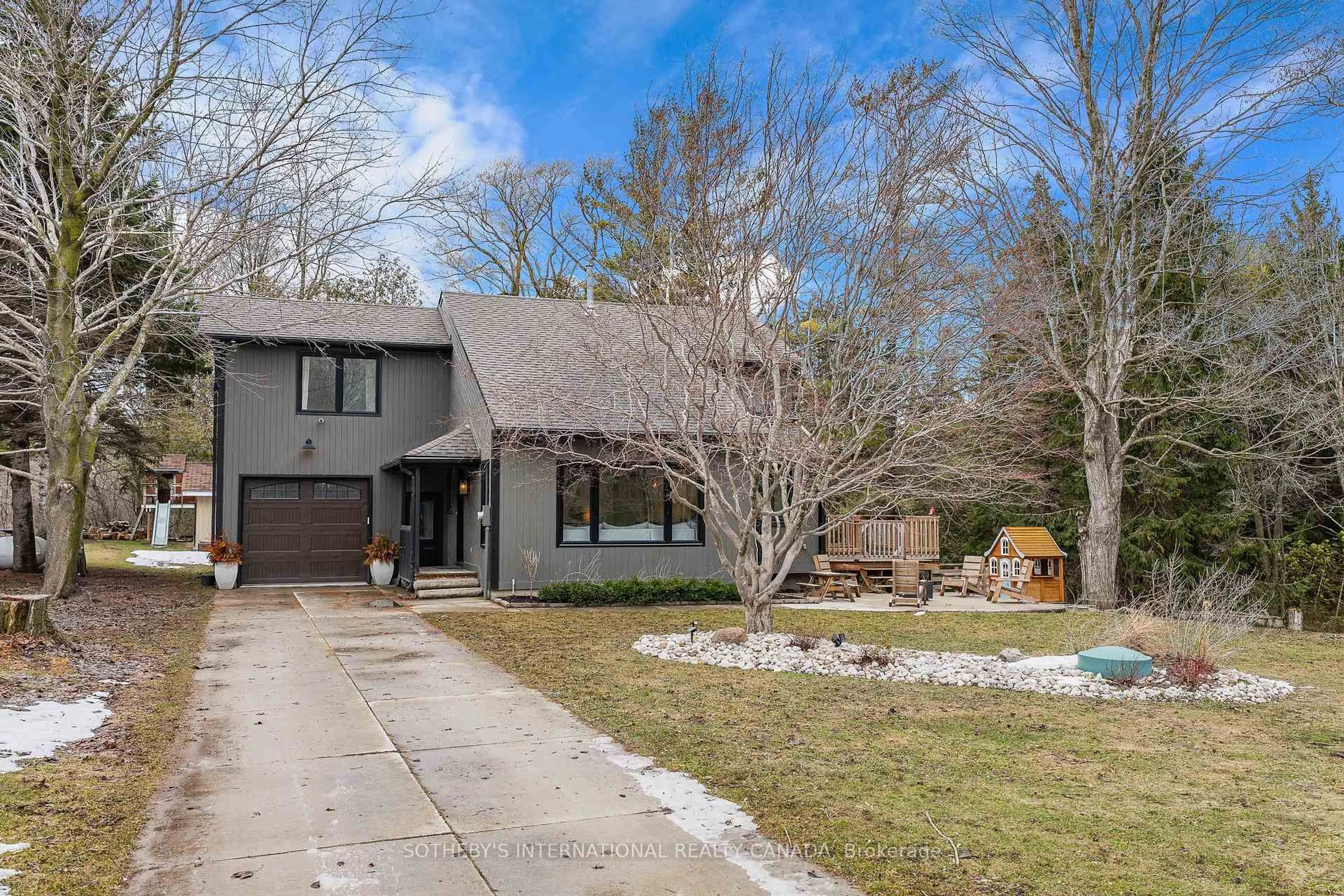 Home with brick exterior material, street for 1920 37 Line, Wilmot Ontario N3A 4B9