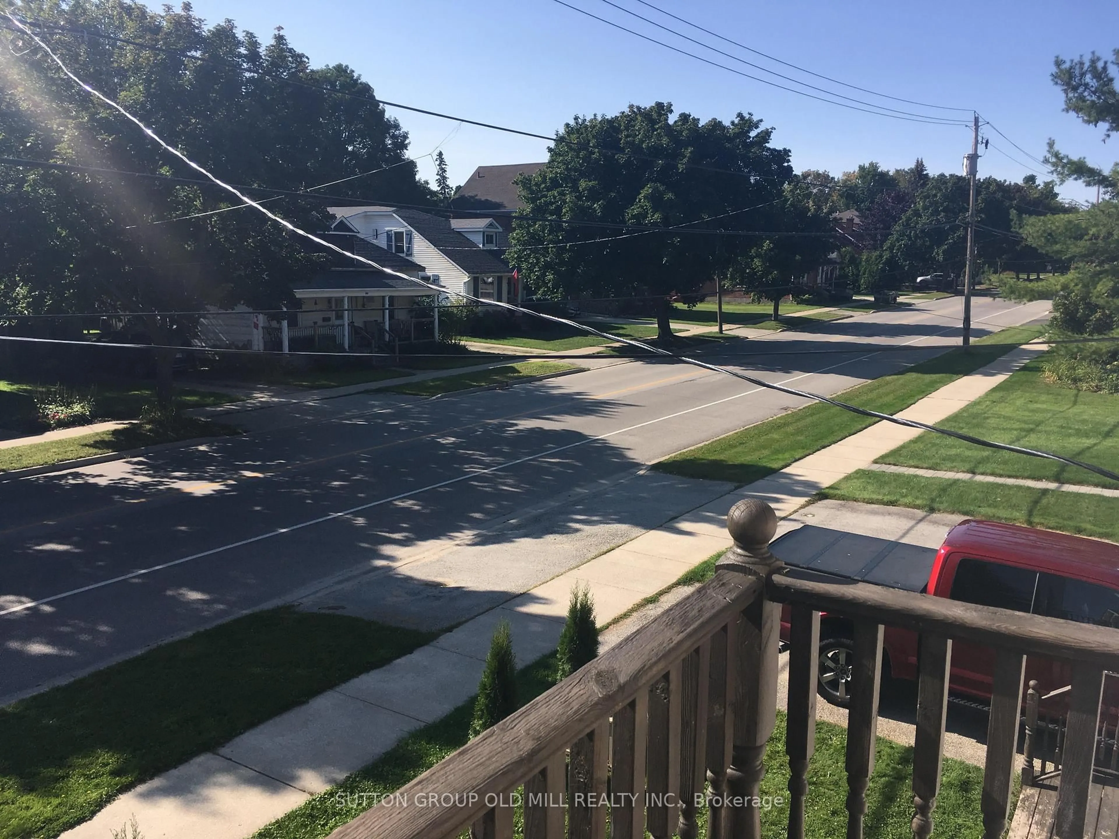 A pic from outside/outdoor area/front of a property/back of a property/a pic from drone, street for 124 Bruce St, Blue Mountains Ontario N0H 2P0