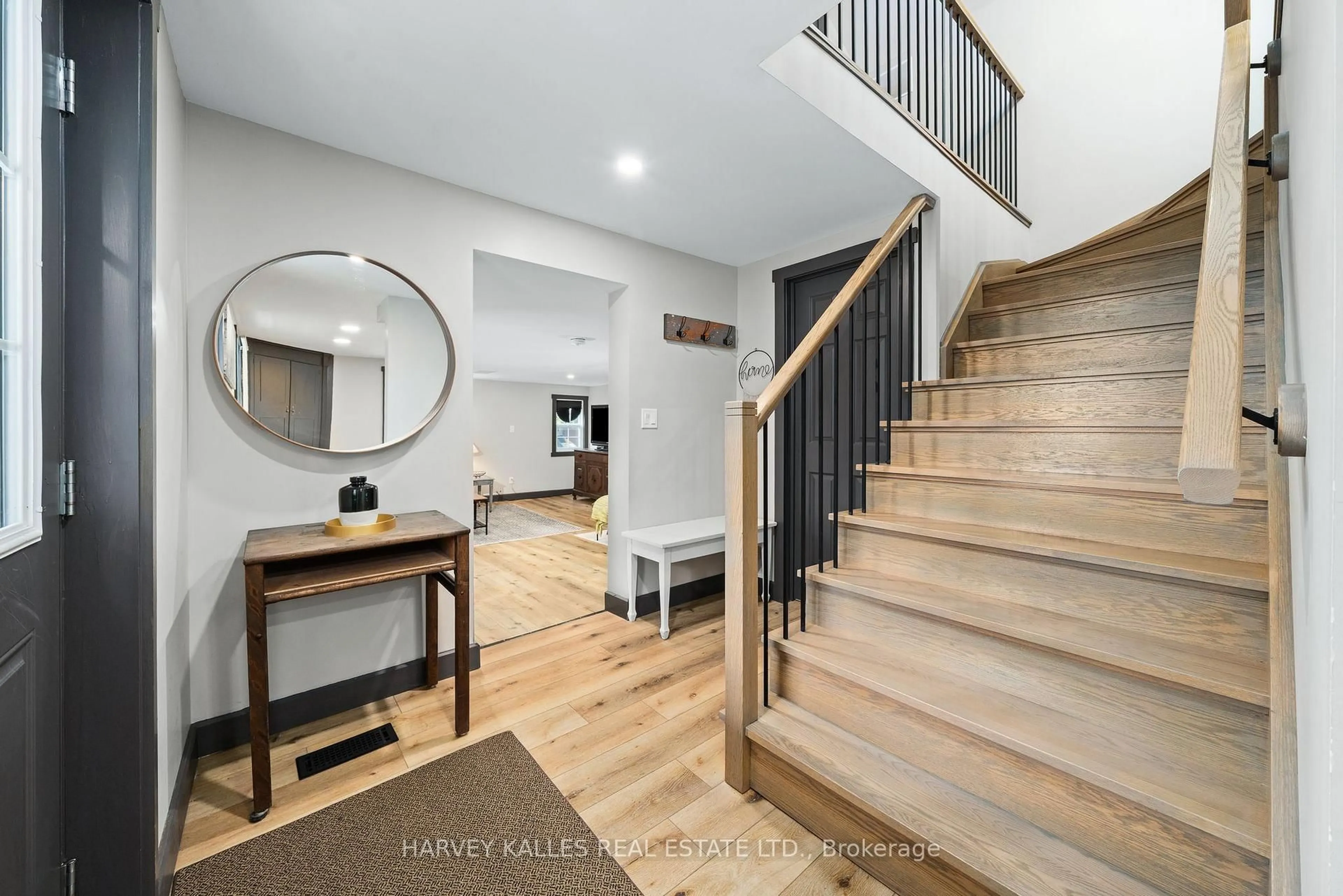 Indoor entryway for 22 DEMILLE St, Prince Edward County Ontario K0K 2T0