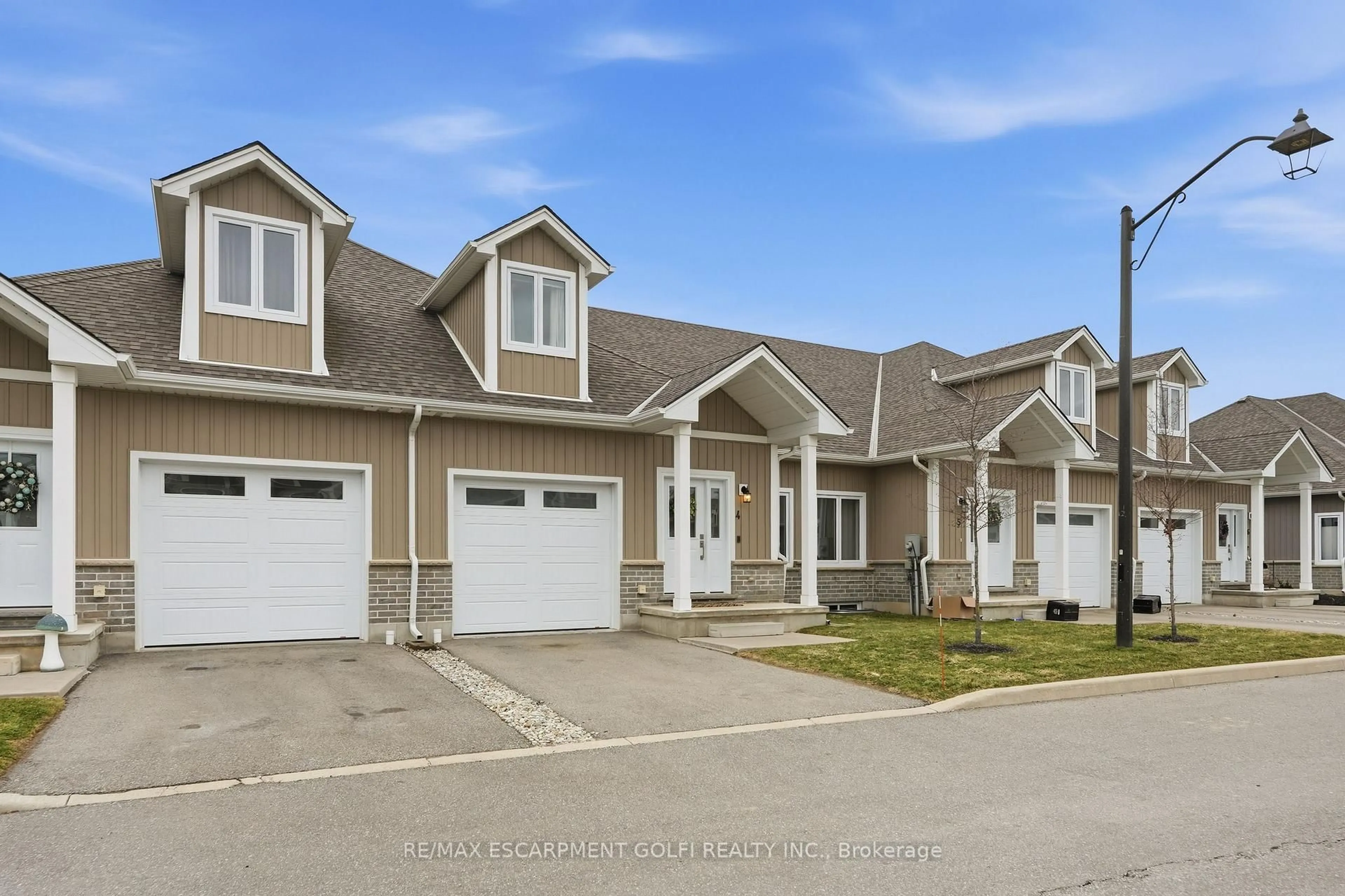 Home with vinyl exterior material, street for 744 Nelson St #4, Norfolk Ontario N0A 1N4