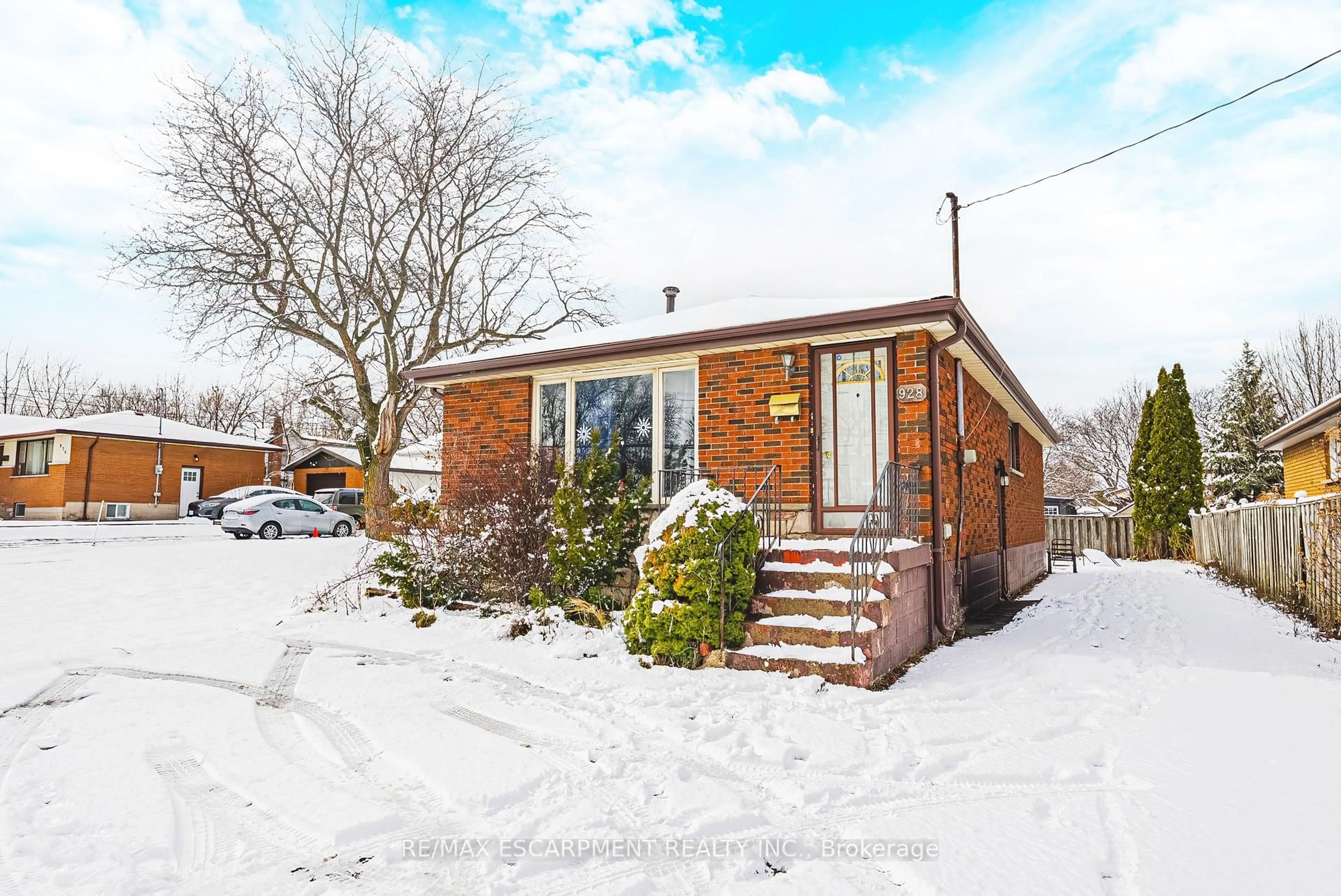 Home with brick exterior material, street for 928 Upper Gage Ave, Hamilton Ontario L8V 4K9