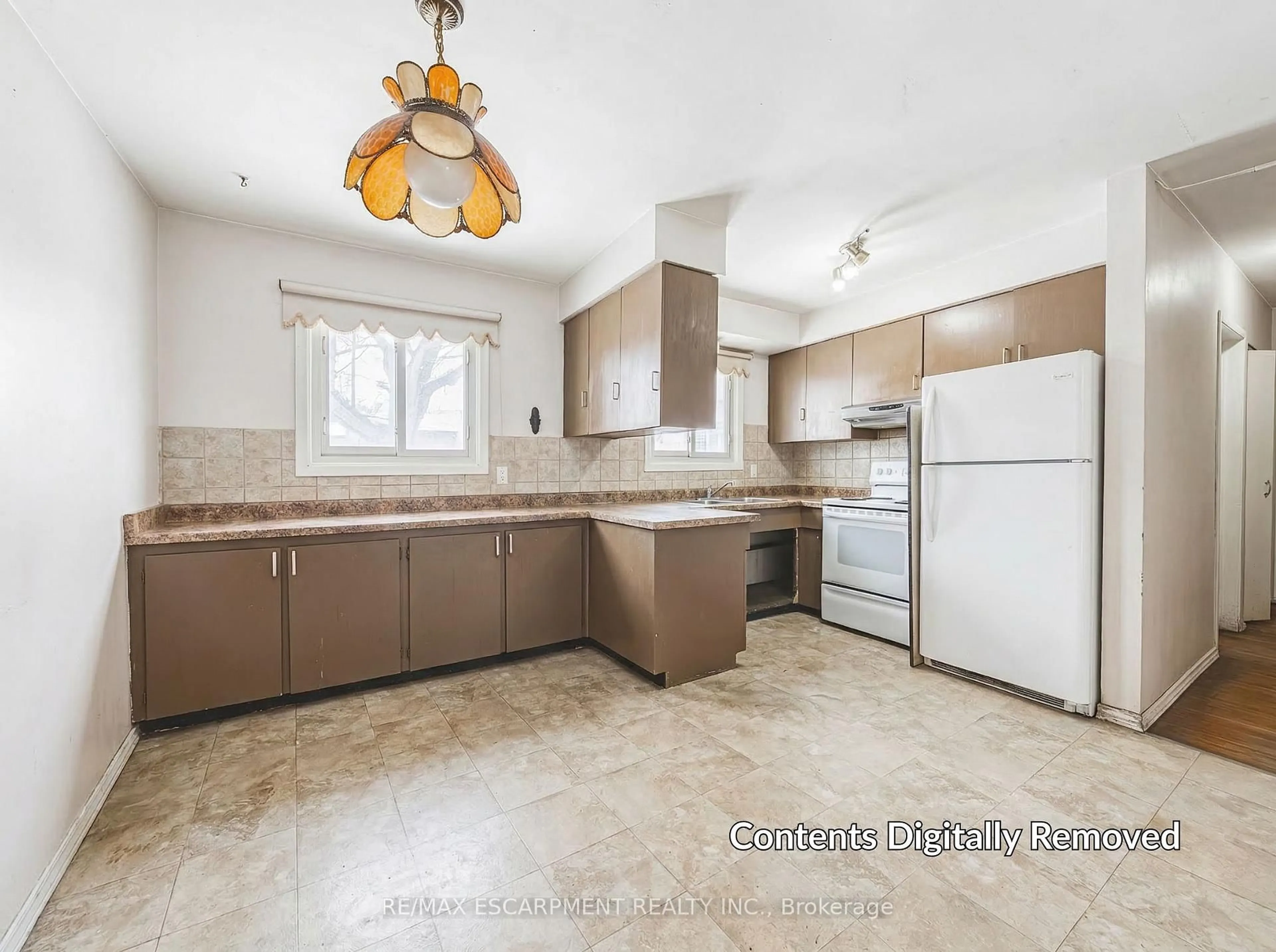 Open concept kitchen, ceramic/tile floor for 928 Upper Gage Ave, Hamilton Ontario L8V 4K9