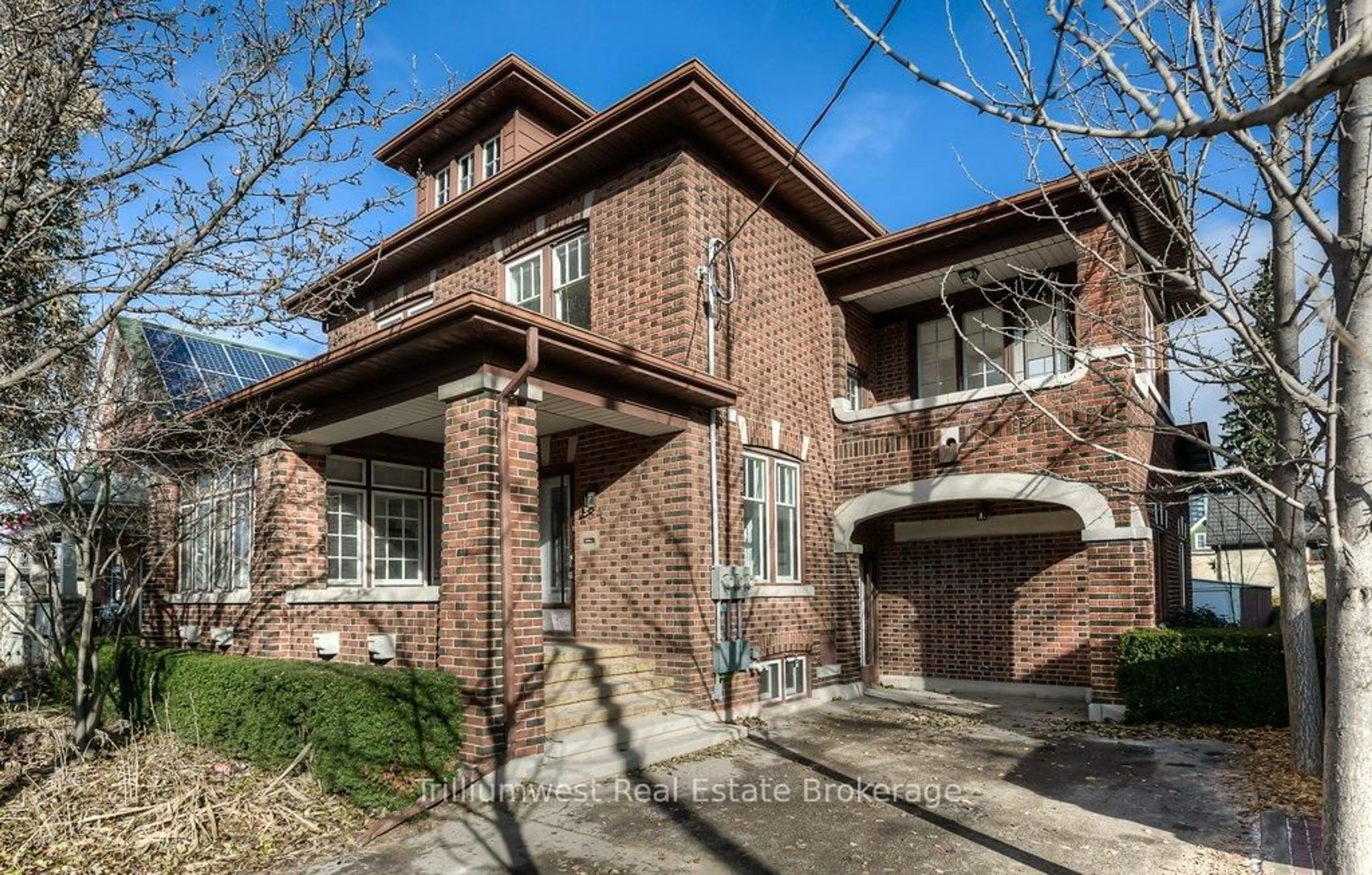 Home with brick exterior material, street for 54 Park St, Kitchener Ontario N2G 1M3
