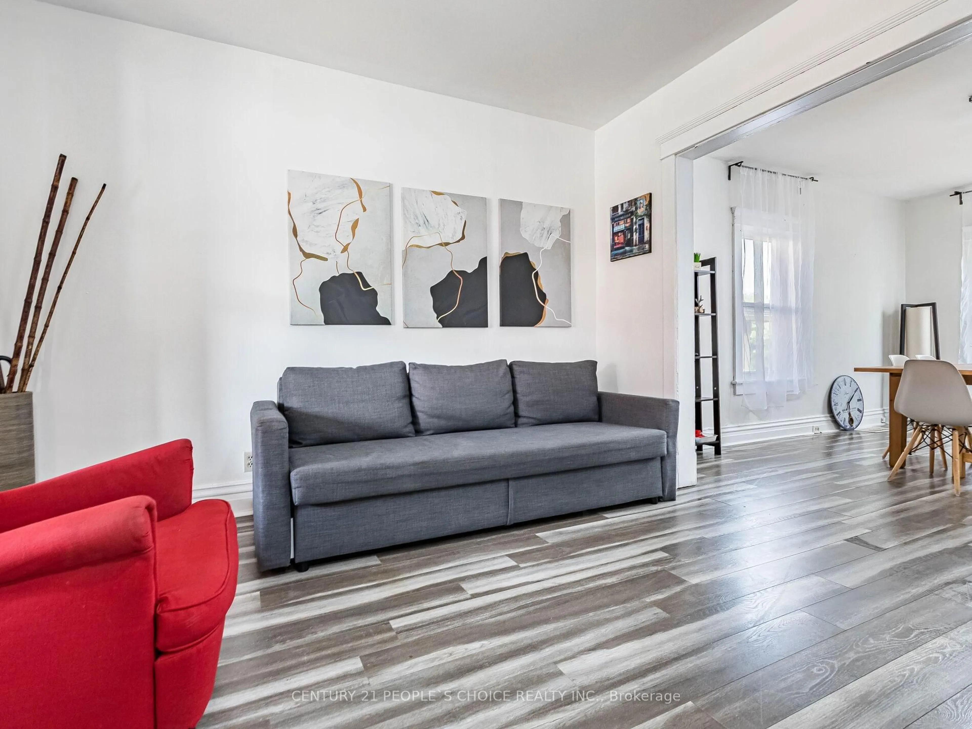 Living room with furniture, unknown for 5001 Kitchener St, Niagara Falls Ontario L2G 1A9