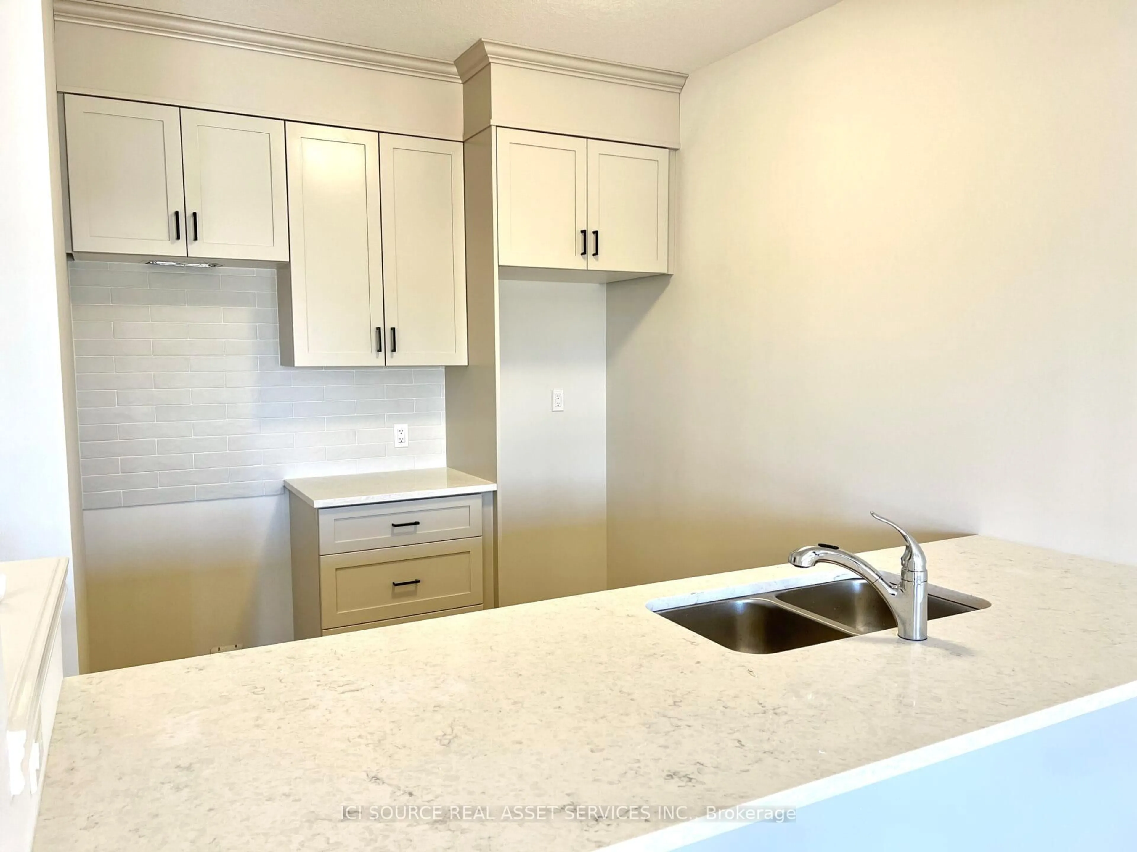 Standard kitchen, unknown for 295 Tanglewood Dr #31, Hamilton Ontario L0R 1C0