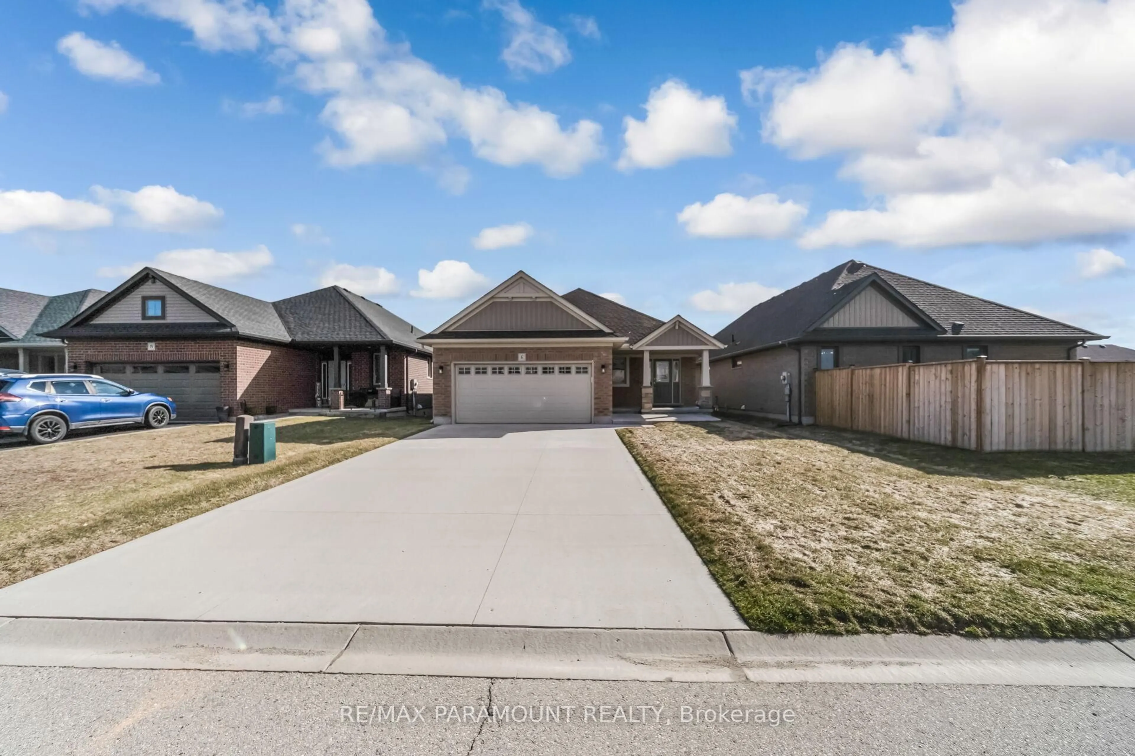 A pic from outside/outdoor area/front of a property/back of a property/a pic from drone, street for 6 Nancy Crt, Tillsonburg Ontario N4G 4G8