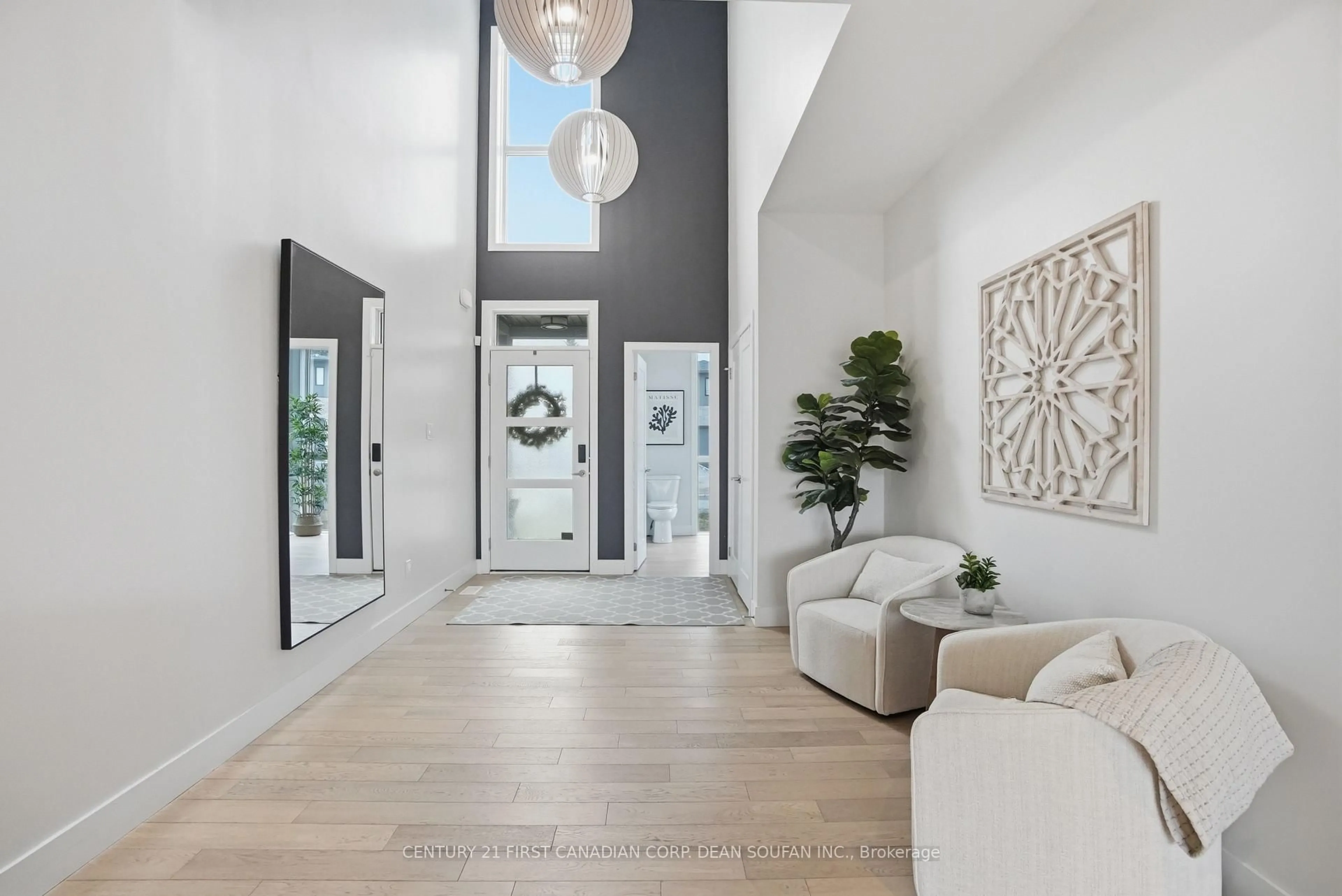 Indoor entryway for 1778 Dewar Pl, London North Ontario N6G 0L4