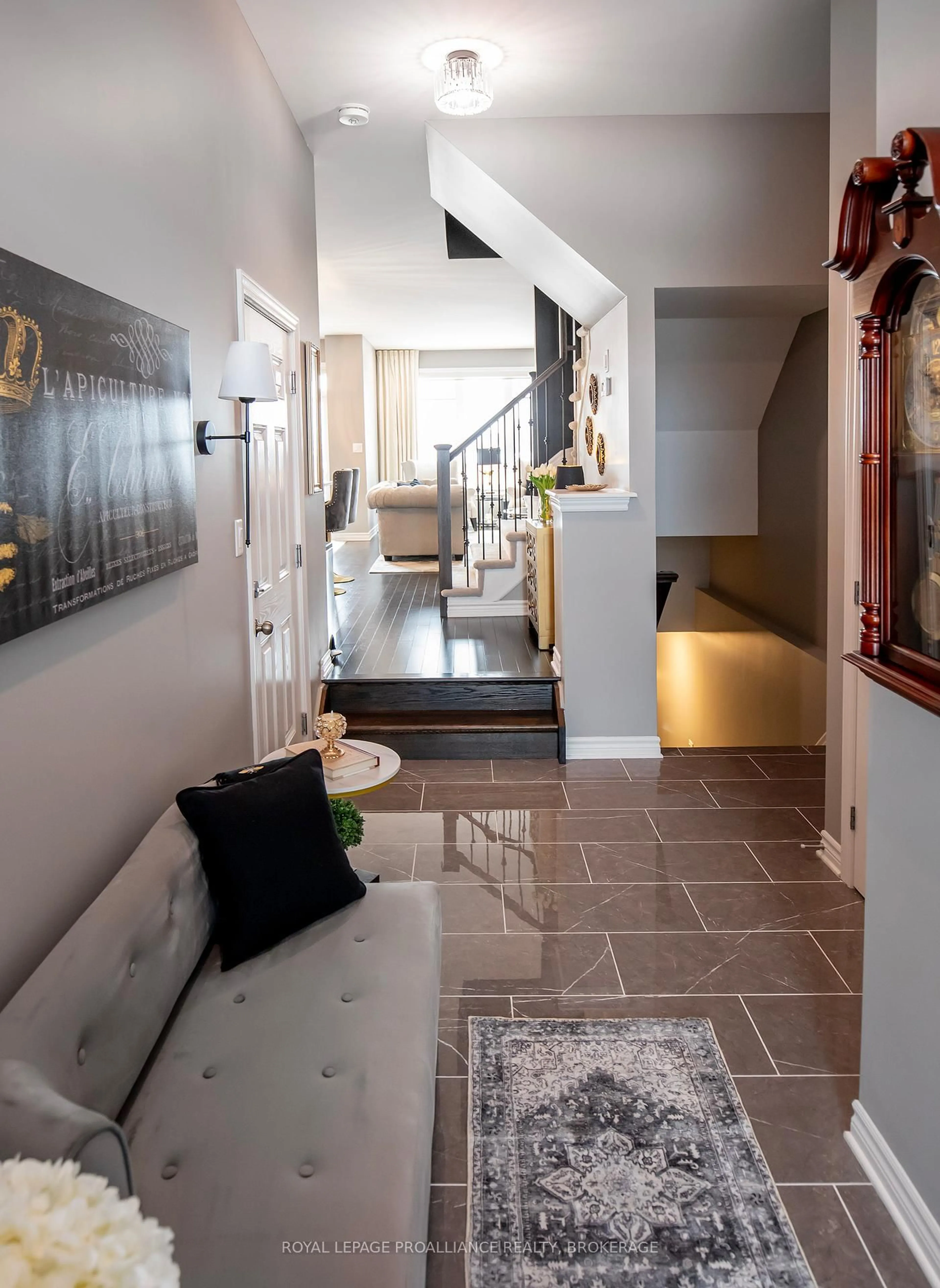 Indoor entryway for 1380 Demers Ave, Kingston Ontario K7M 0H8