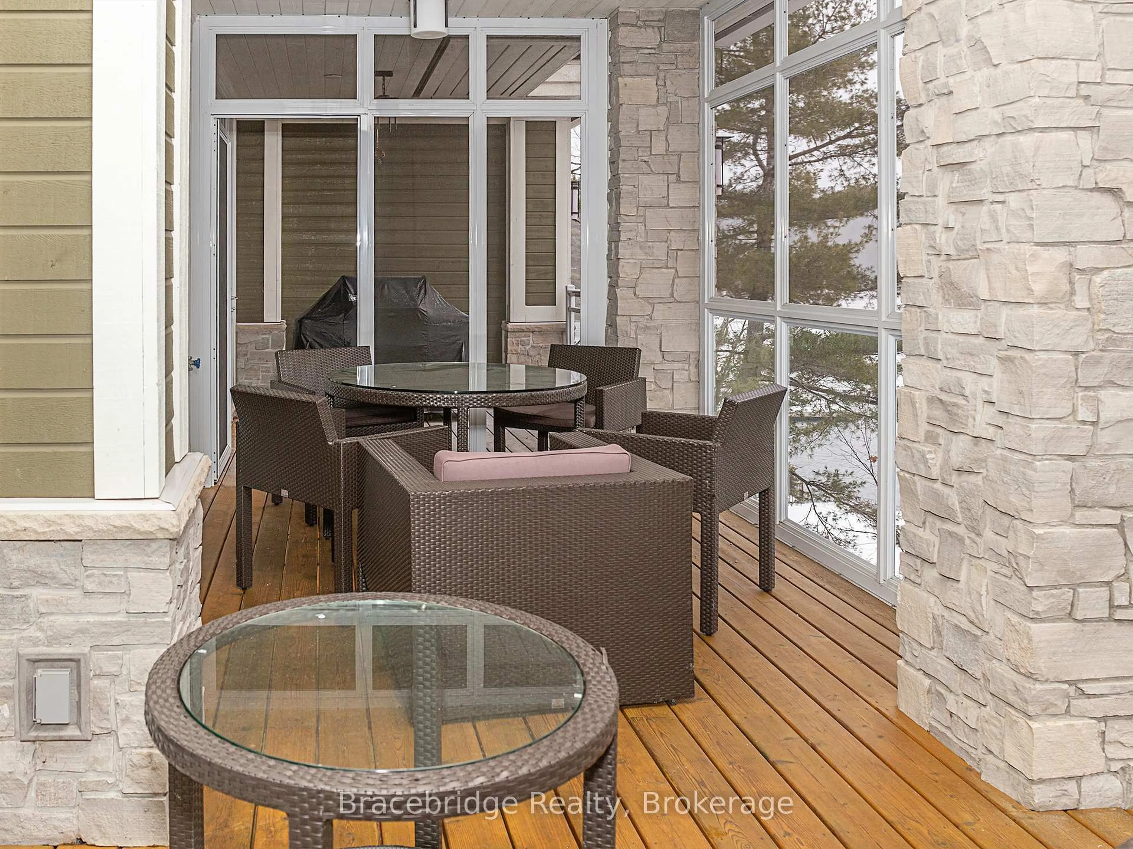 Patio, unknown for 1869 Muskoka Rd 118 Highway #B102-A1, Muskoka Lakes Ontario P1L 1W8