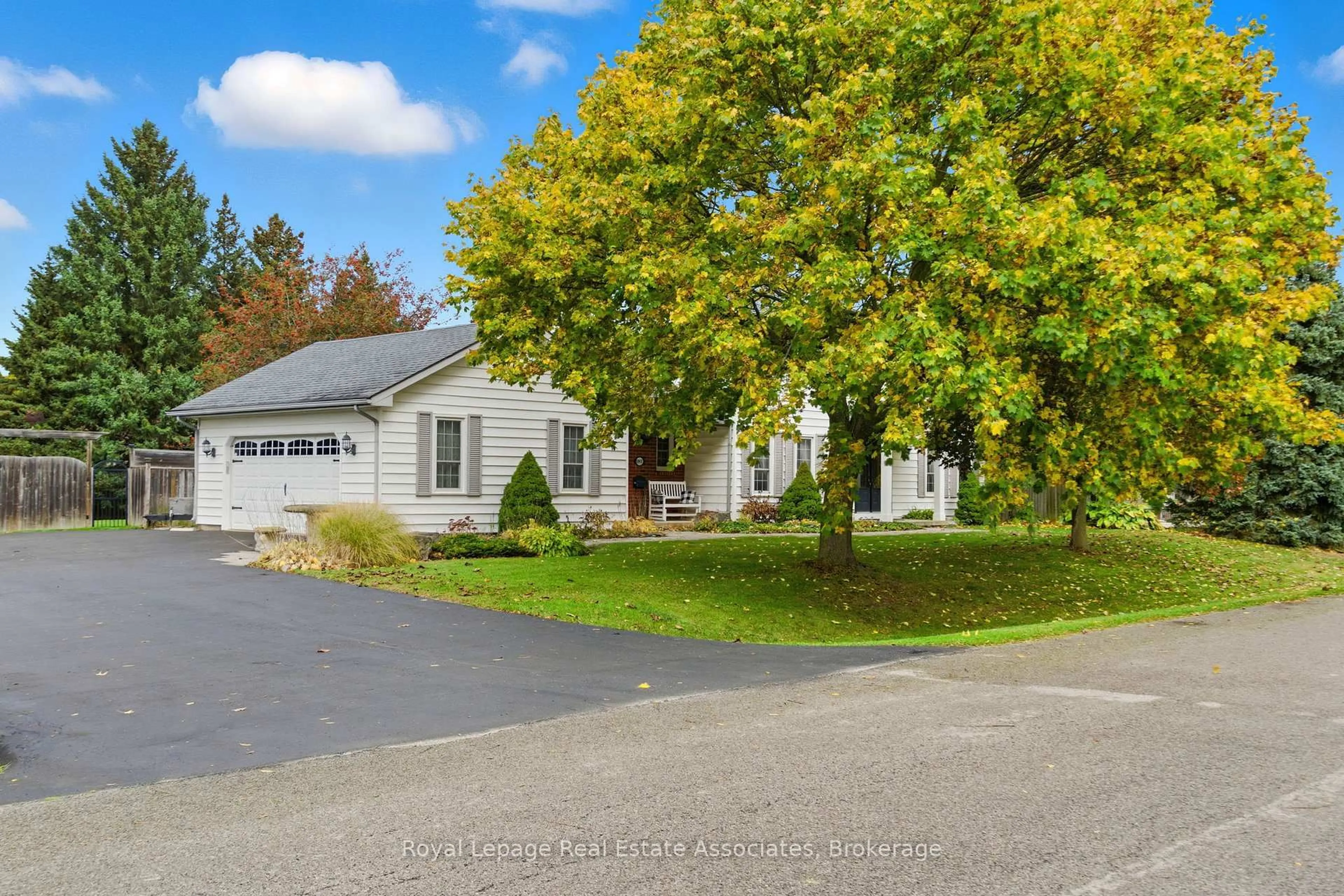 A pic from outside/outdoor area/front of a property/back of a property/a pic from drone, street for 1 Meander Clse, Hamilton Ontario L0R 1H1