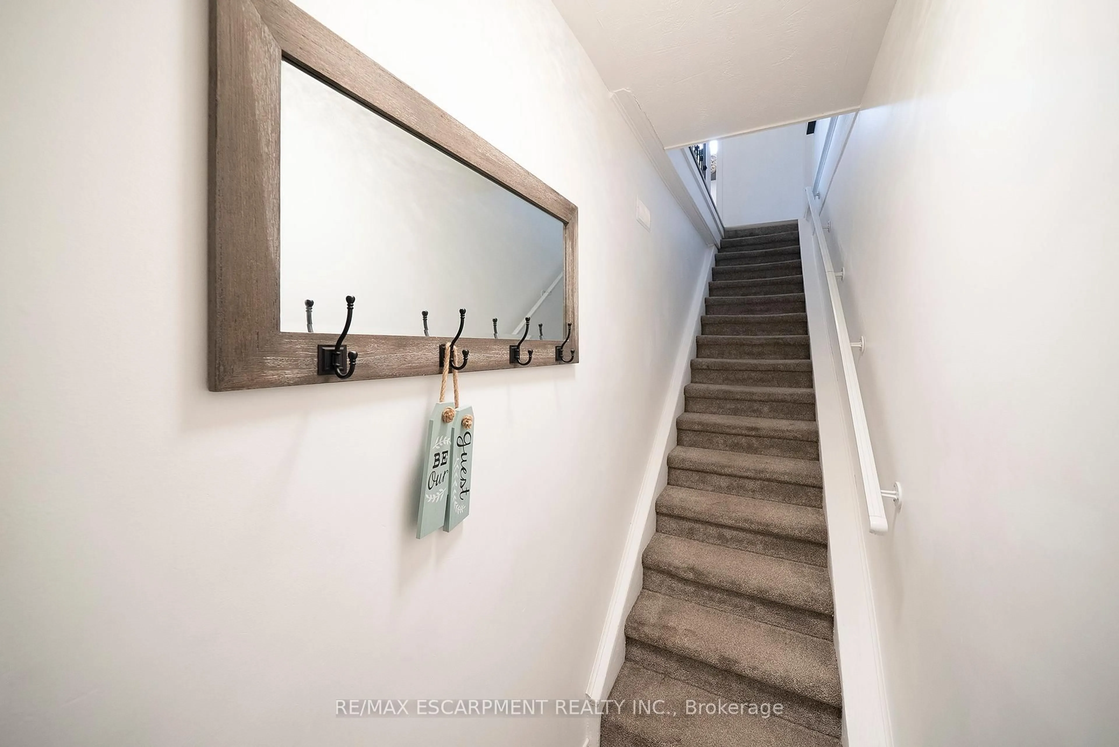 Unknown for 171 Drummond St, Brantford Ontario N3S 6A6