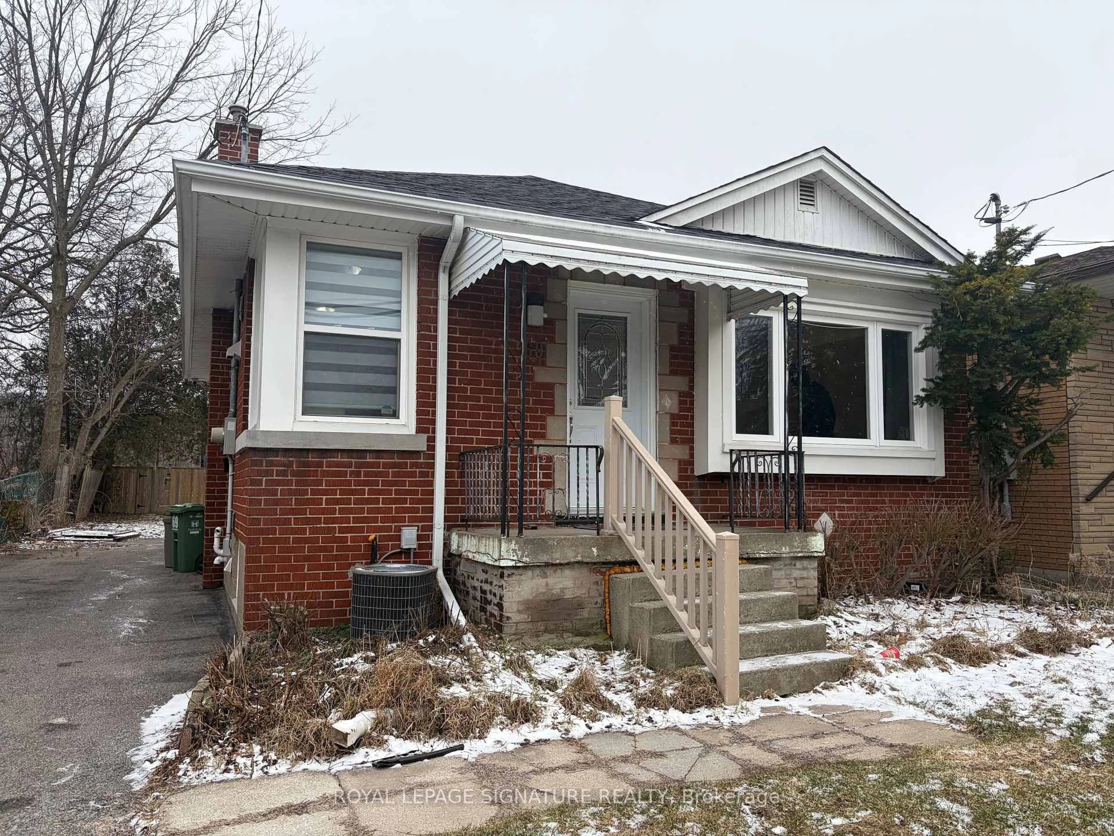 Home with brick exterior material, street for 69 Glenmount Ave, Hamilton Ontario L8S 2L3