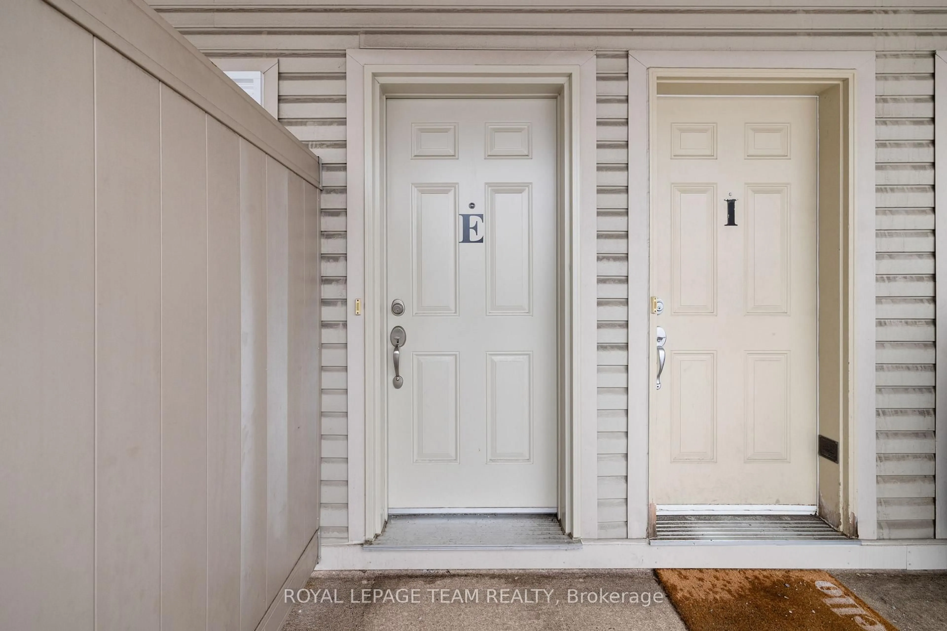 Indoor entryway for 1103 STITTSVILLE MAIN St #E, Stittsville Ontario K2S 0C7