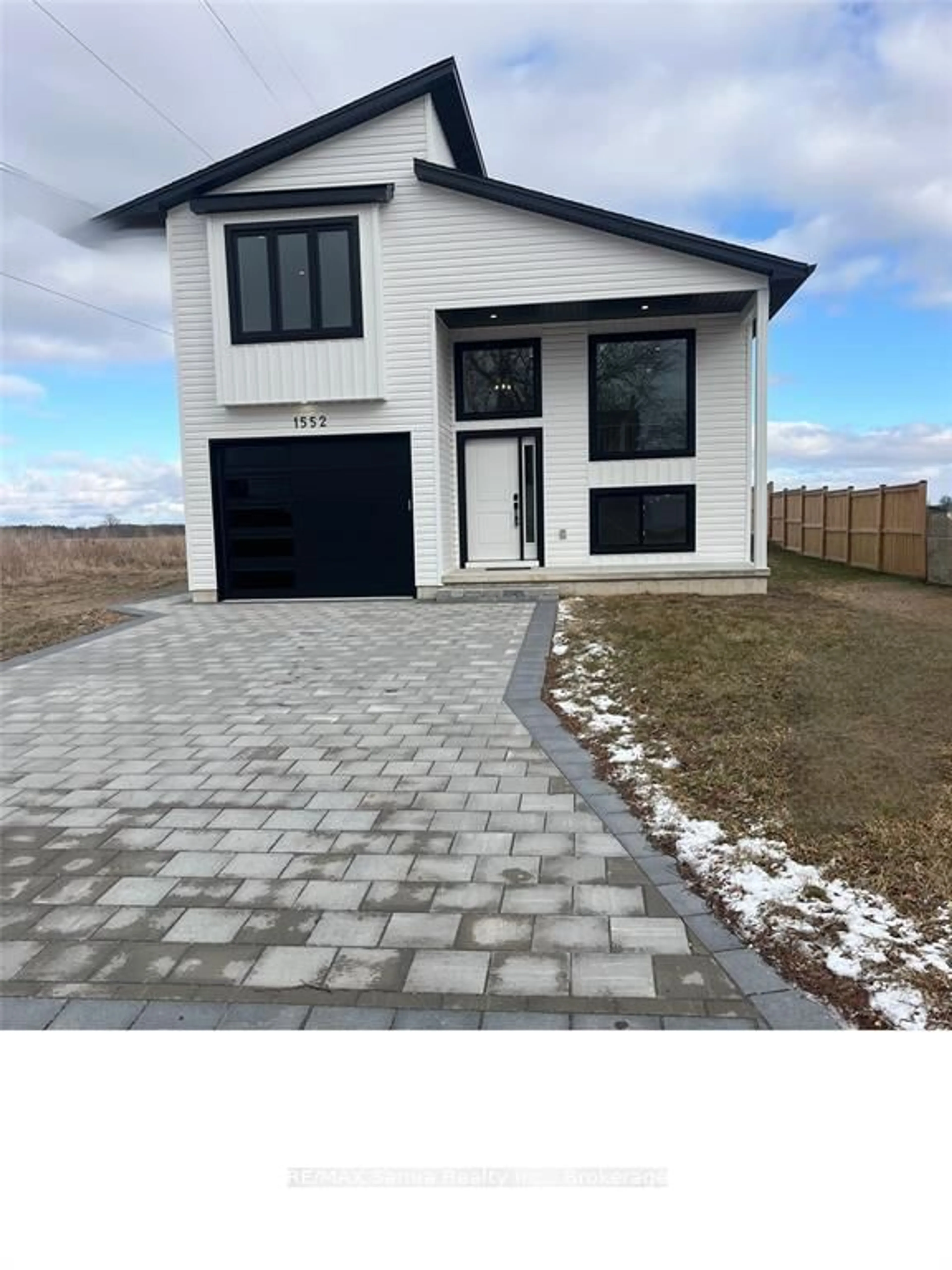 Home with brick exterior material, street for 1552 Melwood Dr, St. Clair Ontario N0N 1B0