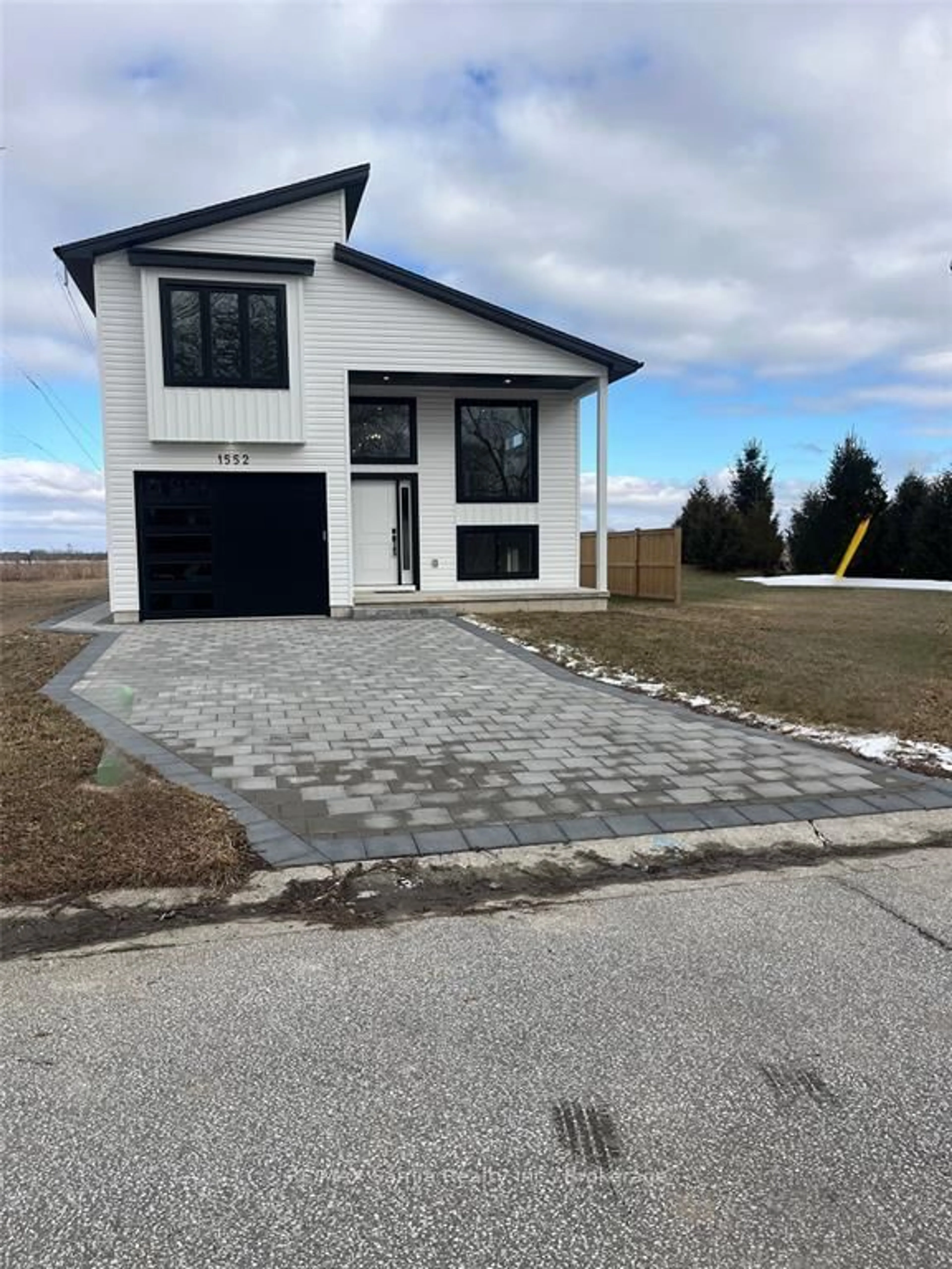 Home with brick exterior material, street for 1552 Melwood Dr, St. Clair Ontario N0N 1B0