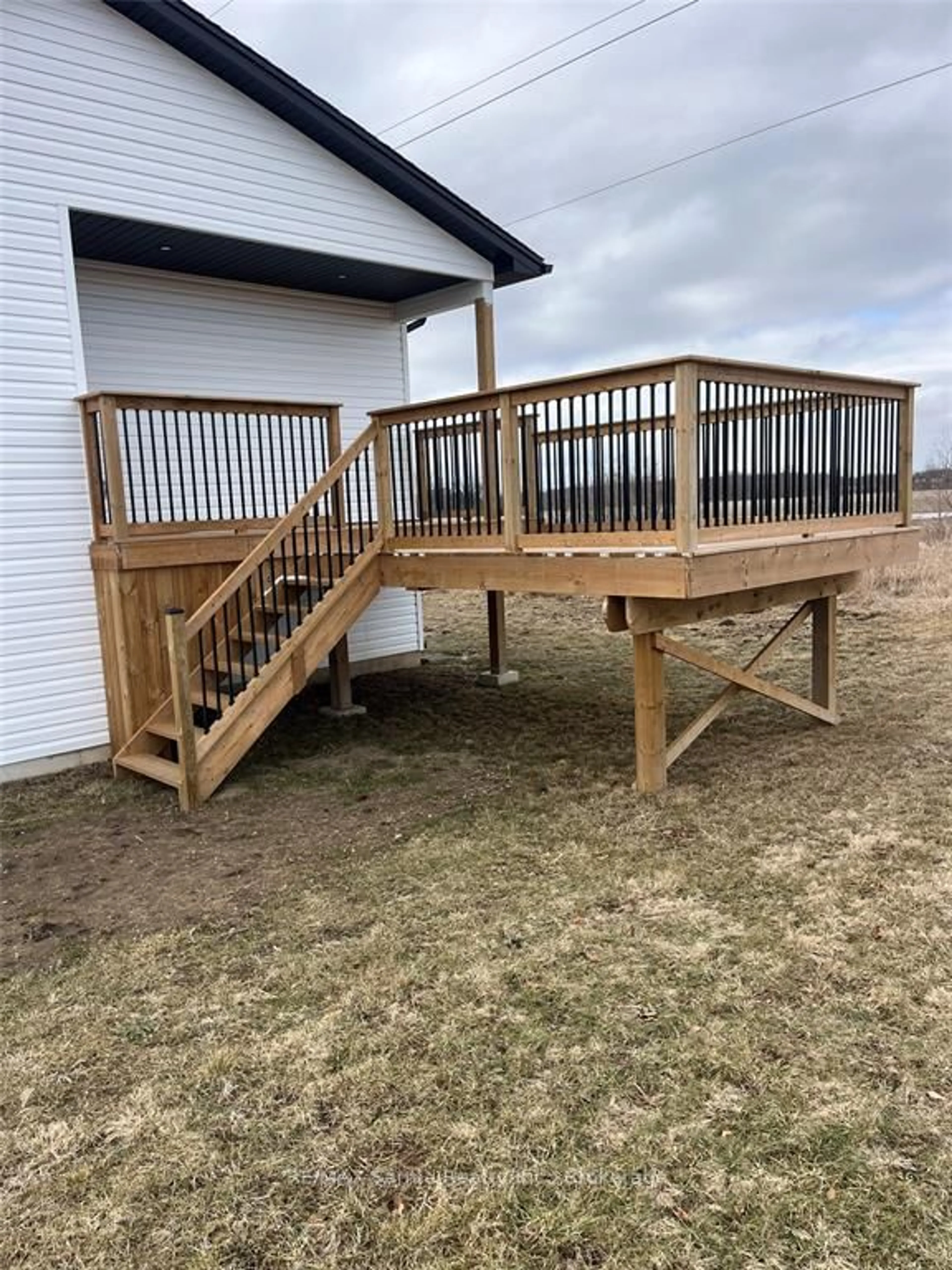 Patio, unknown for 1552 Melwood Dr, St. Clair Ontario N0N 1B0