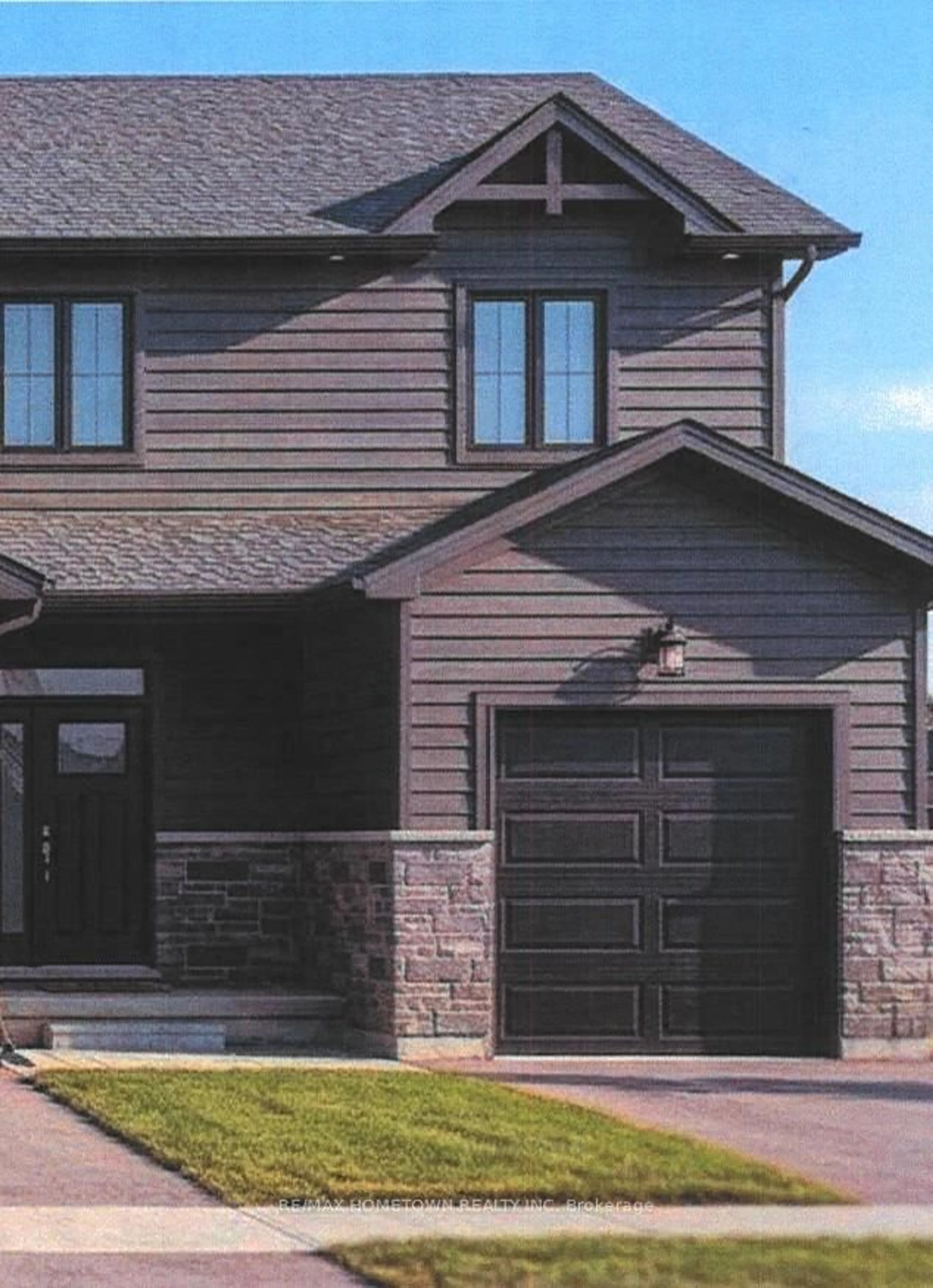 Home with vinyl exterior material, street for 1005 Dobbie St, Brockville Ontario K6V 7N1