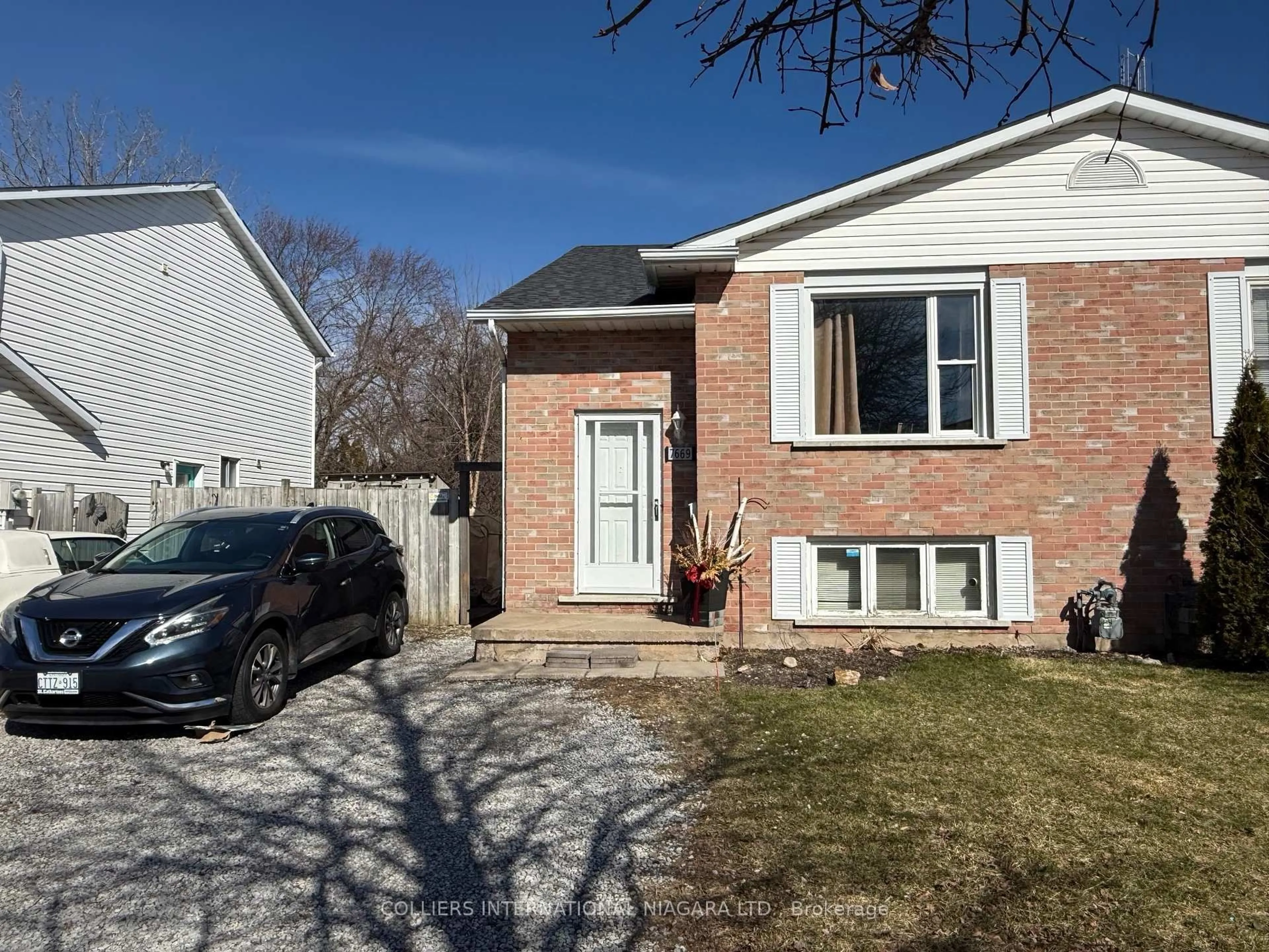 Home with brick exterior material, street for 7669 Trackview St, Niagara Falls Ontario L2H 2Z6