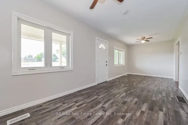 353 Wellington St, Wellington North 5