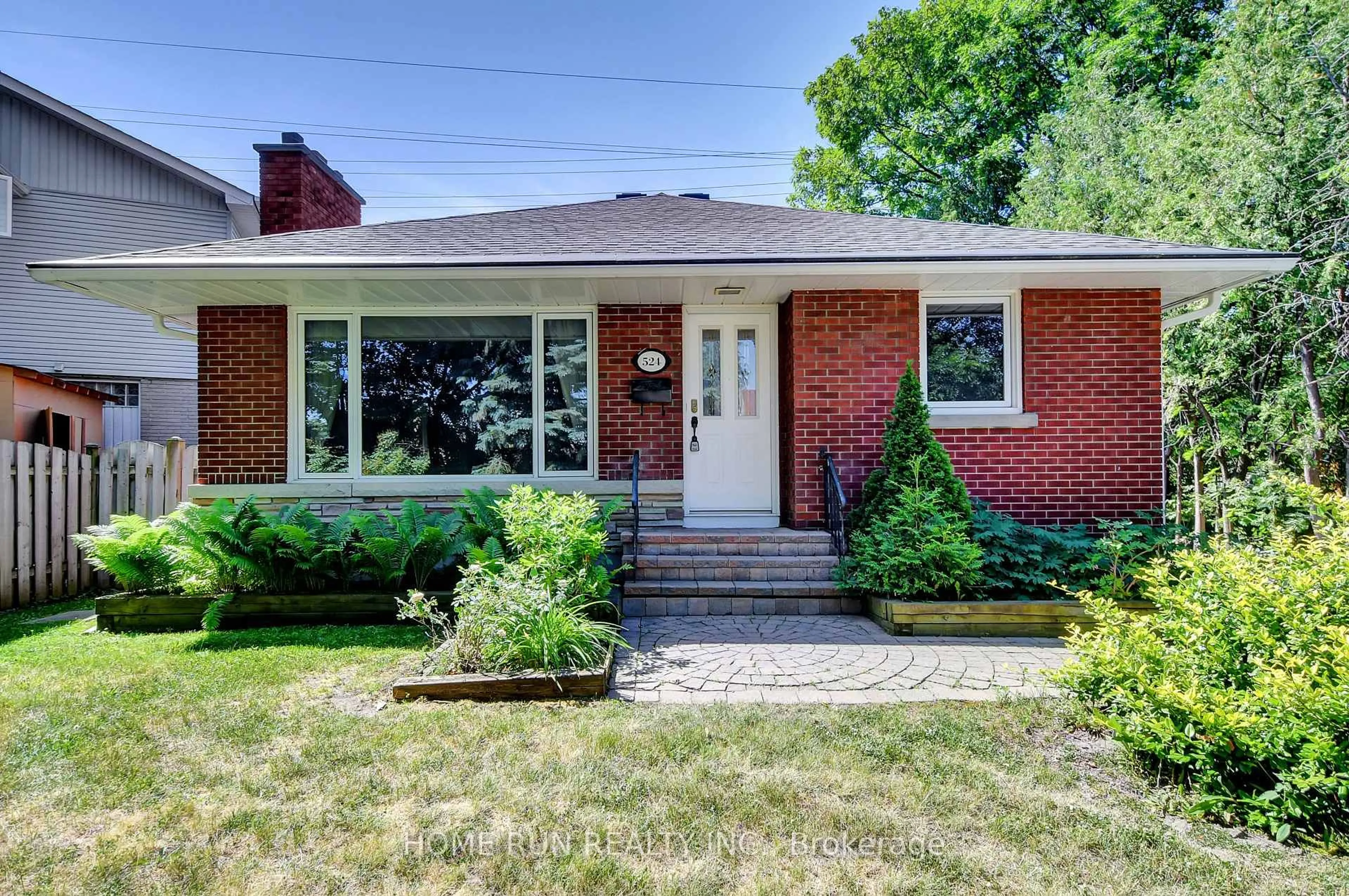 Home with brick exterior material, street for 524 Braydon Ave, Ottawa Ontario K1G 0W8