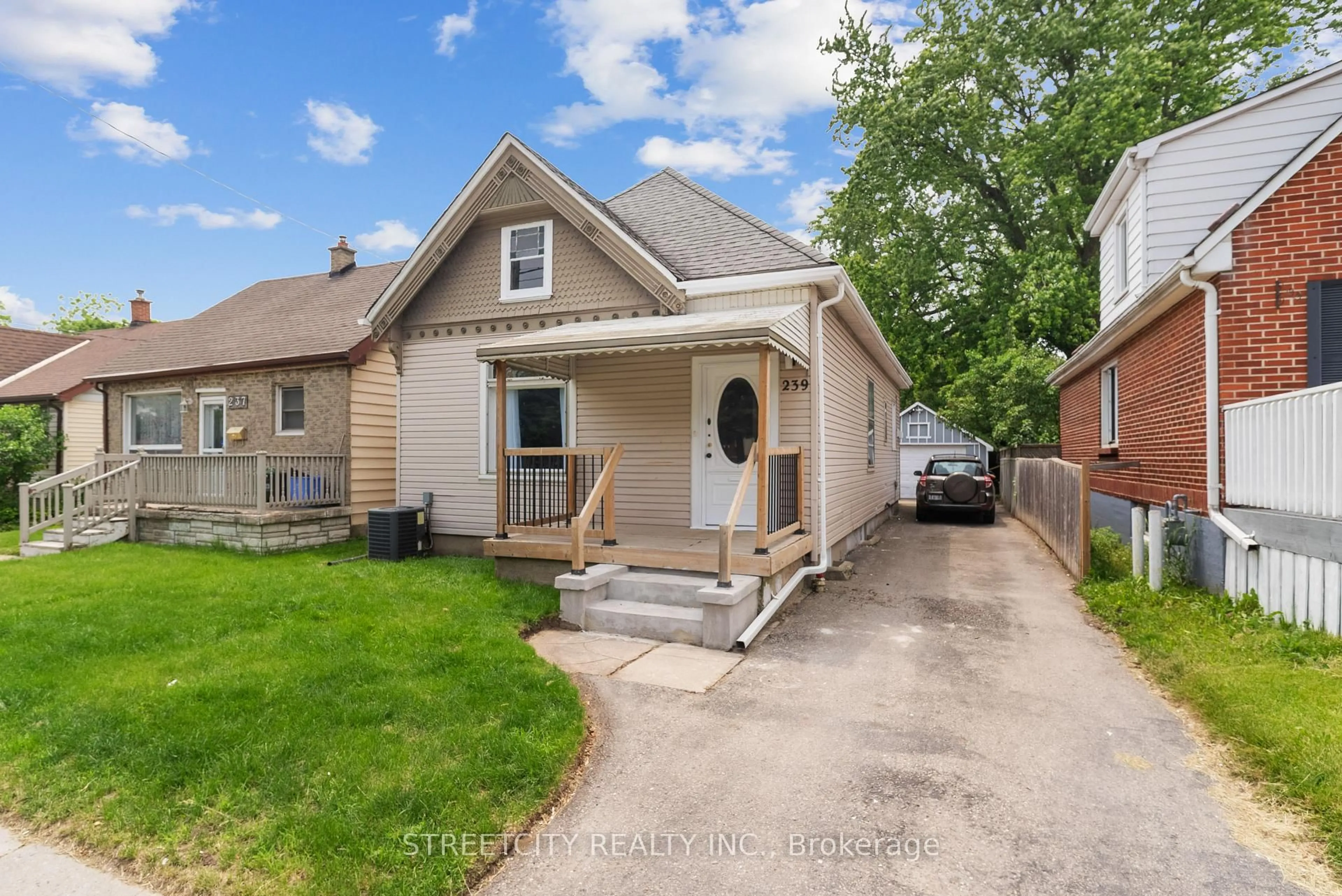 Unknown for 239 Highbury Ave, London East Ontario N5Z 2W8