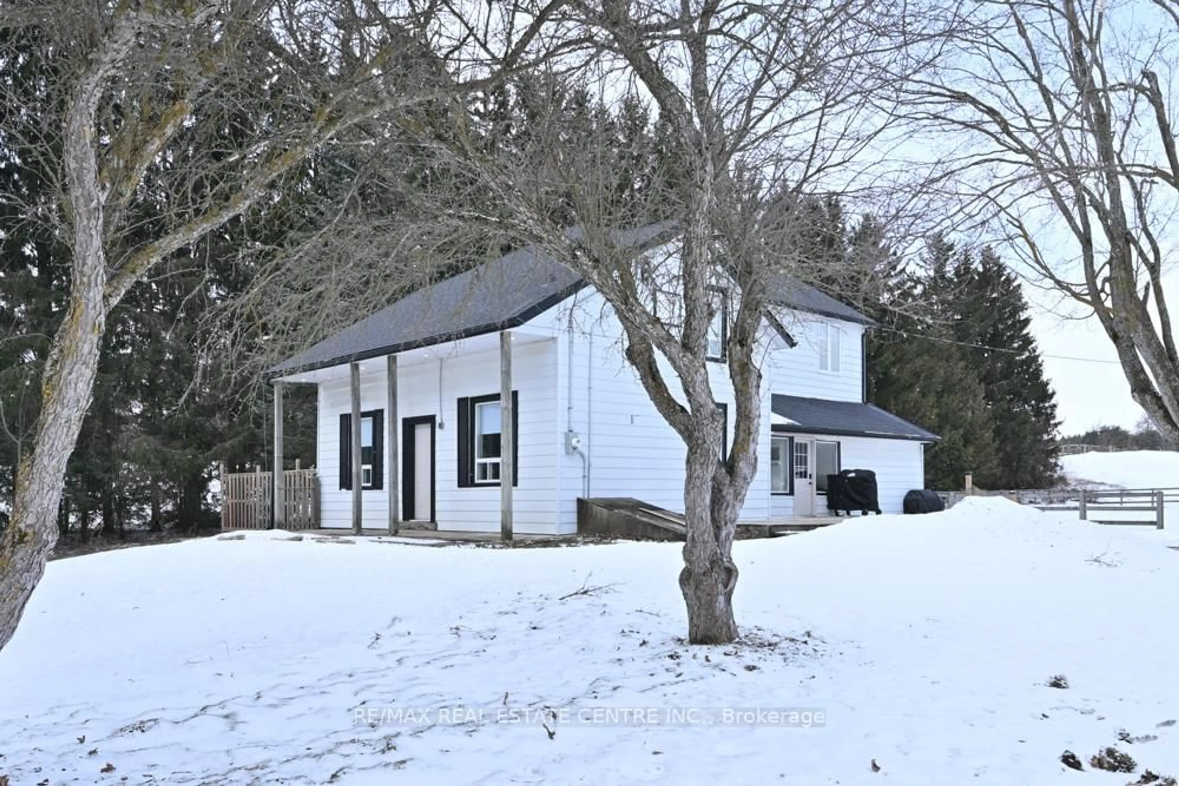 Unknown for 347157 Mono Centre Rd, Mono Ontario L9W 5T6