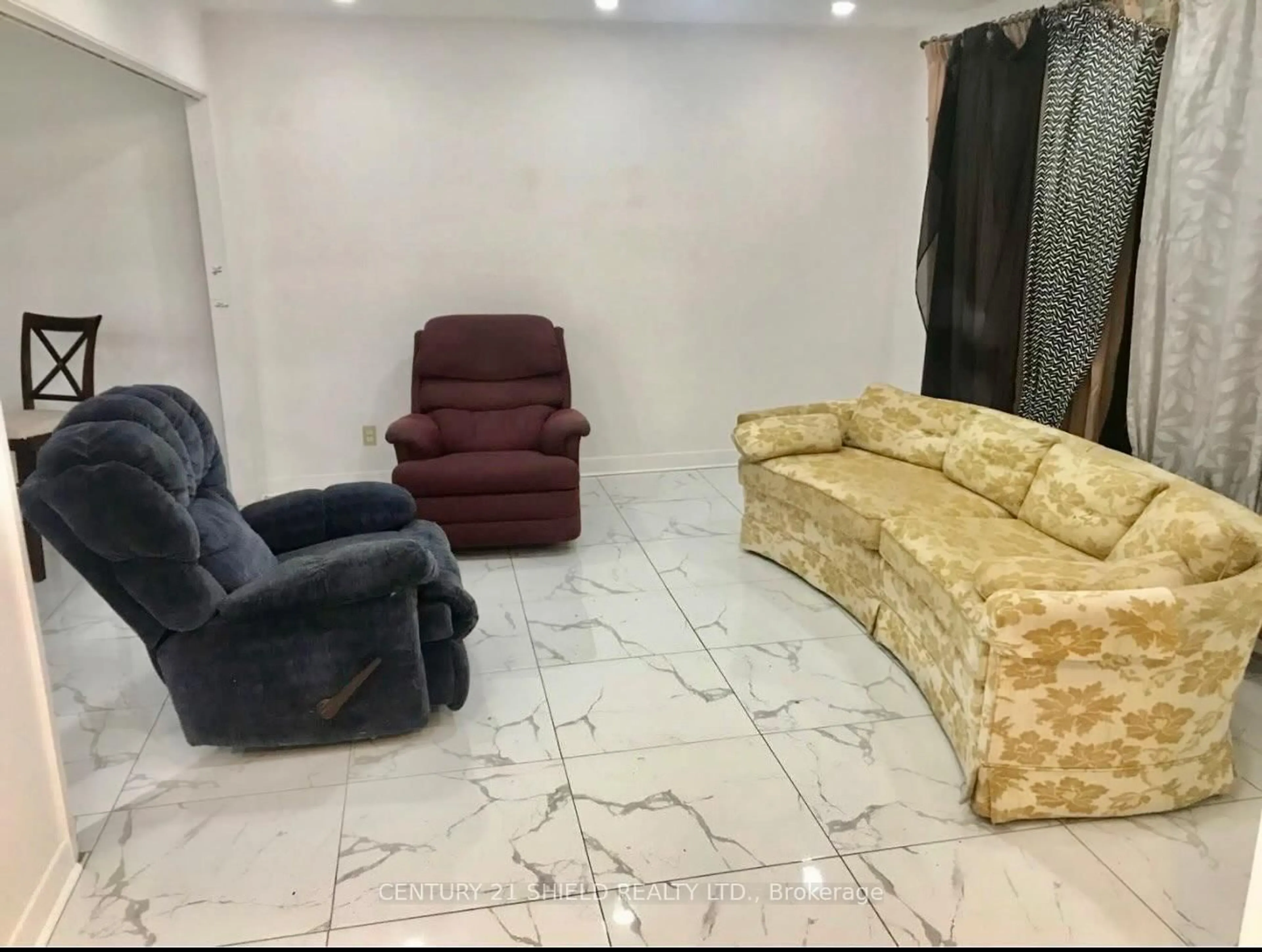 A pic of a room for 216 Baldwin Ave, Cornwall Ontario K6H 4J4