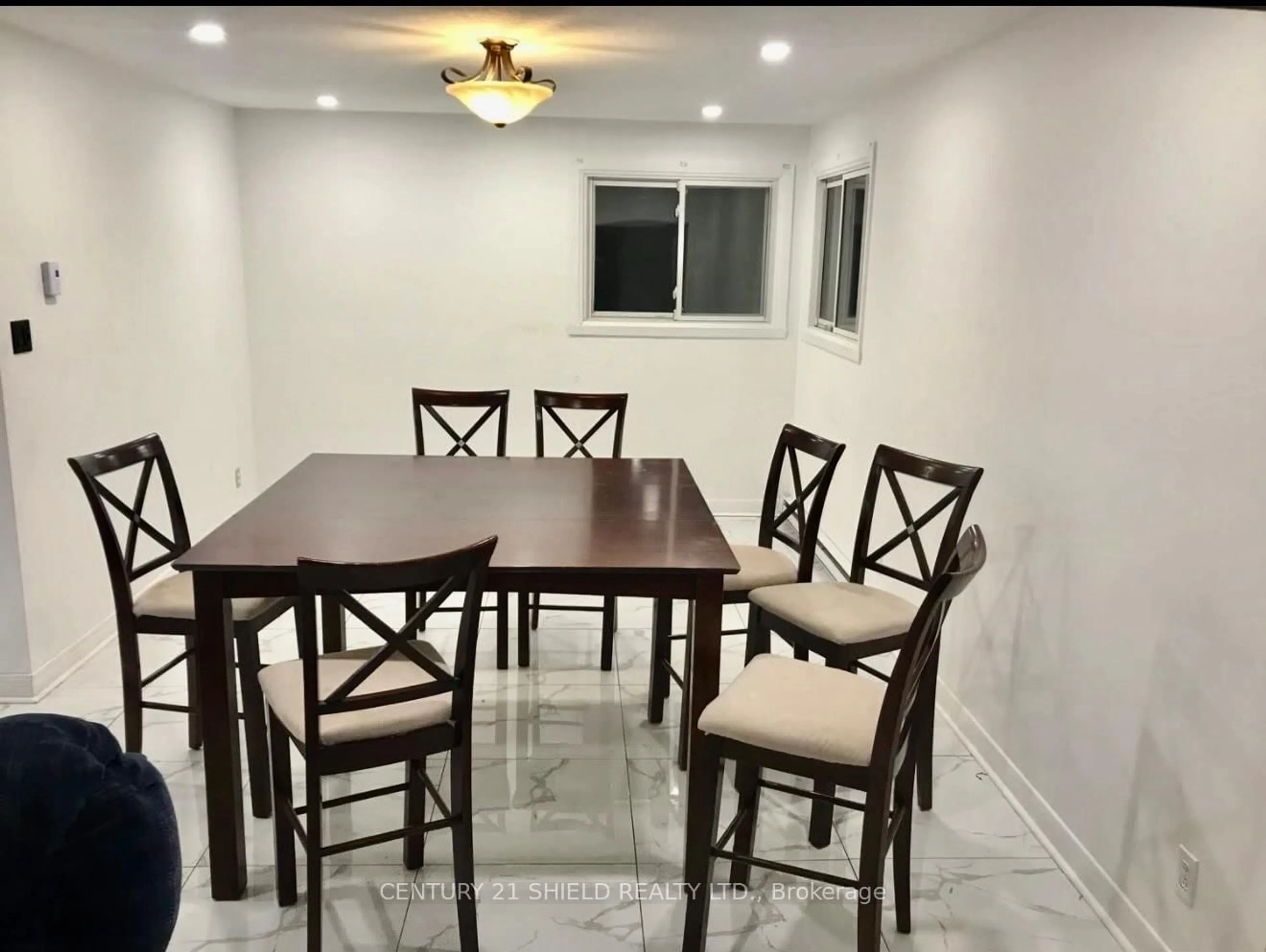 Dining room, unknown for 216 Baldwin Ave, Cornwall Ontario K6H 4J4