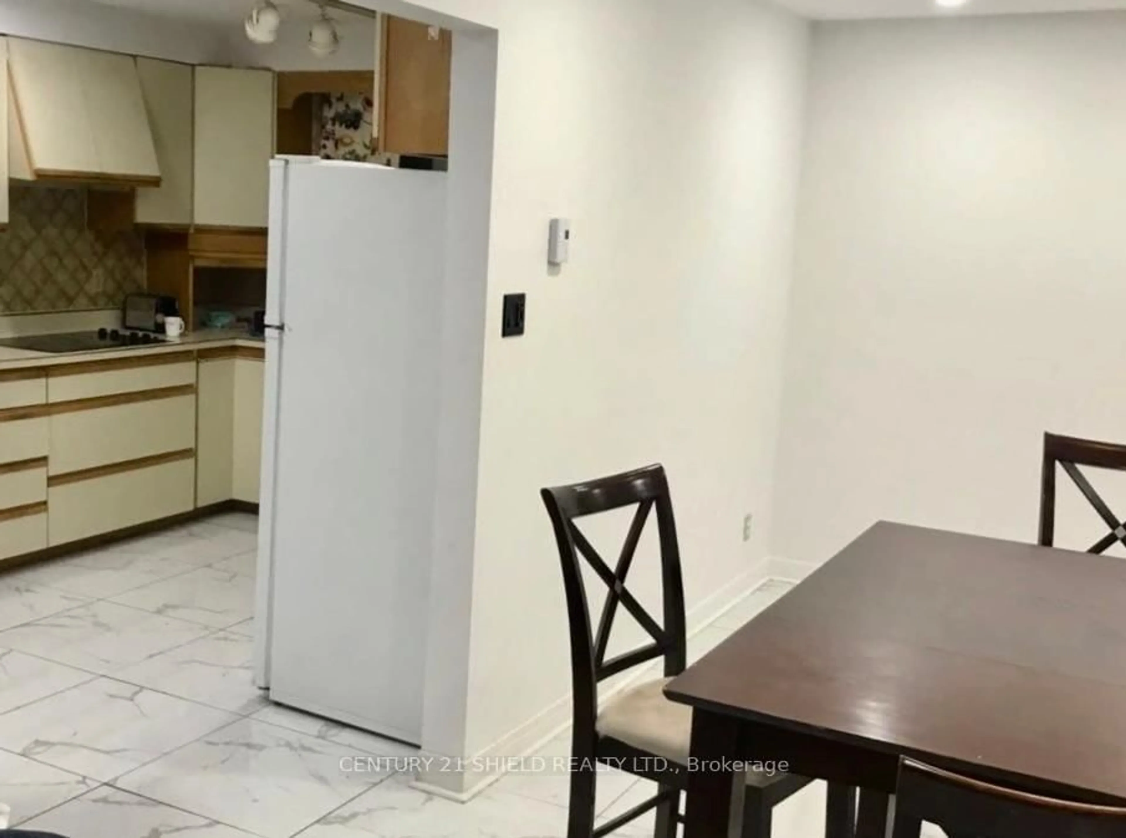 Unknown for 216 Baldwin Ave, Cornwall Ontario K6H 4J4