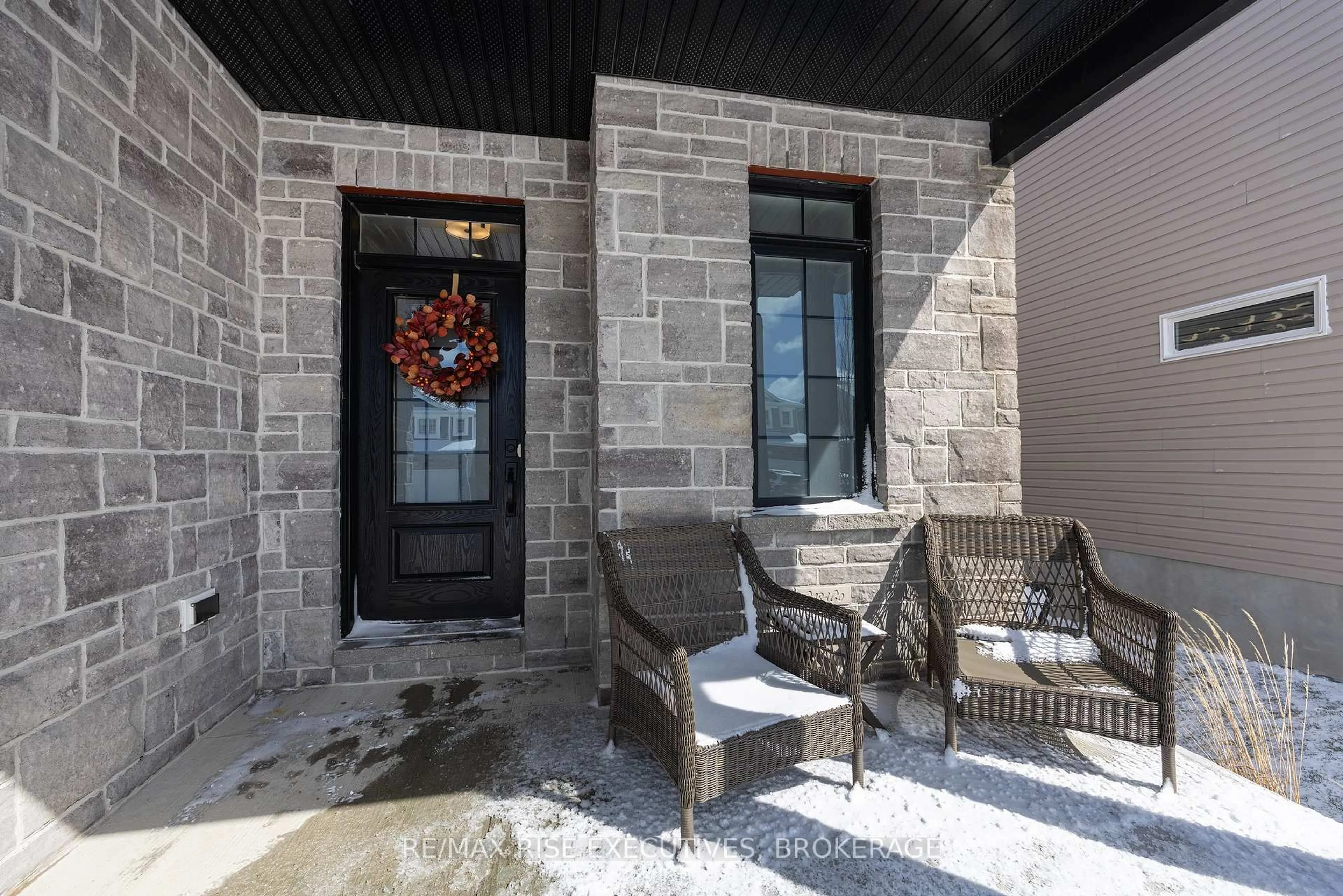 Unknown for 692 Halloway Dr, Kingston Ontario K7K 0H4