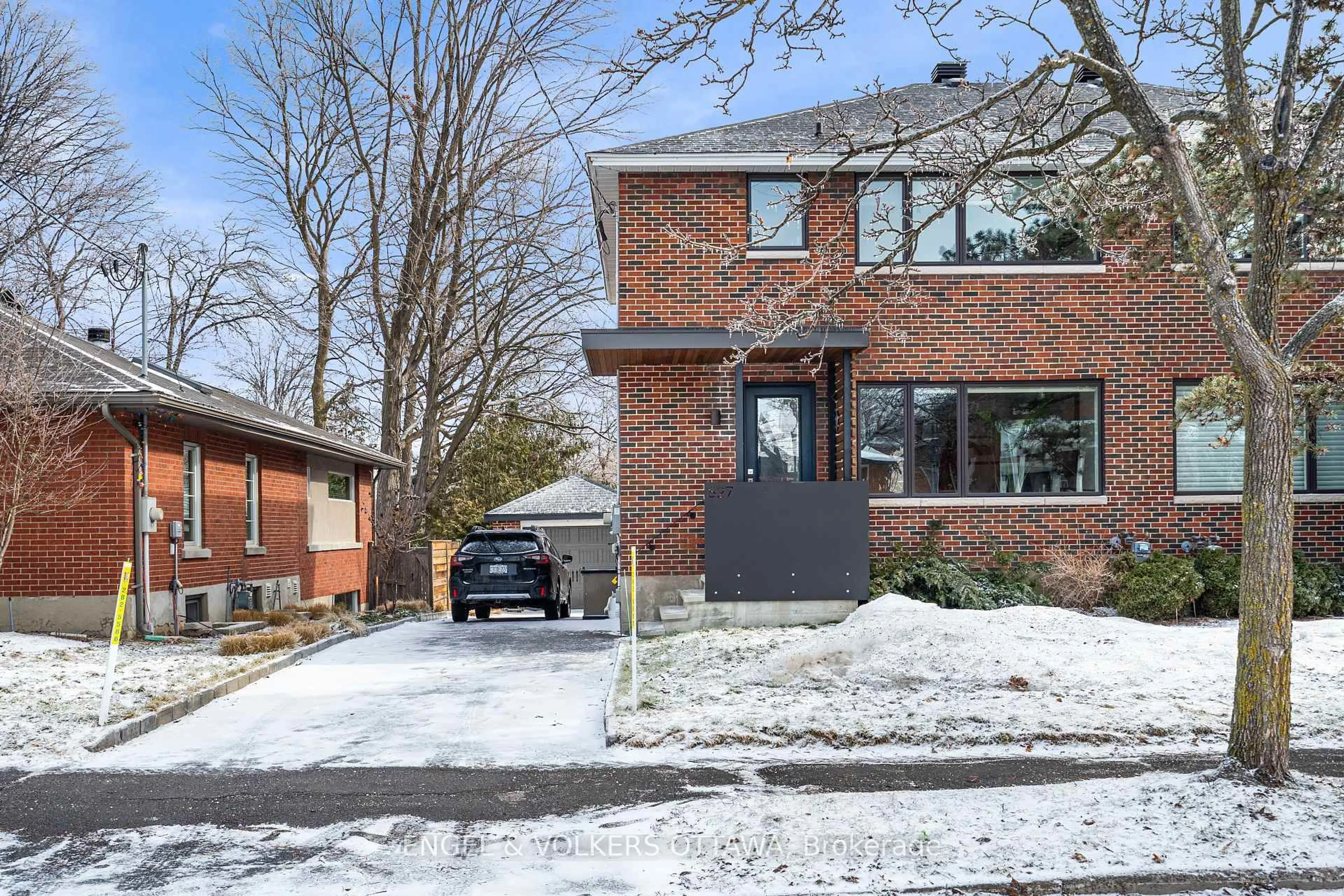 Home with brick exterior material, street for 527 Evered Ave, Ottawa Ontario K1Z 5K9