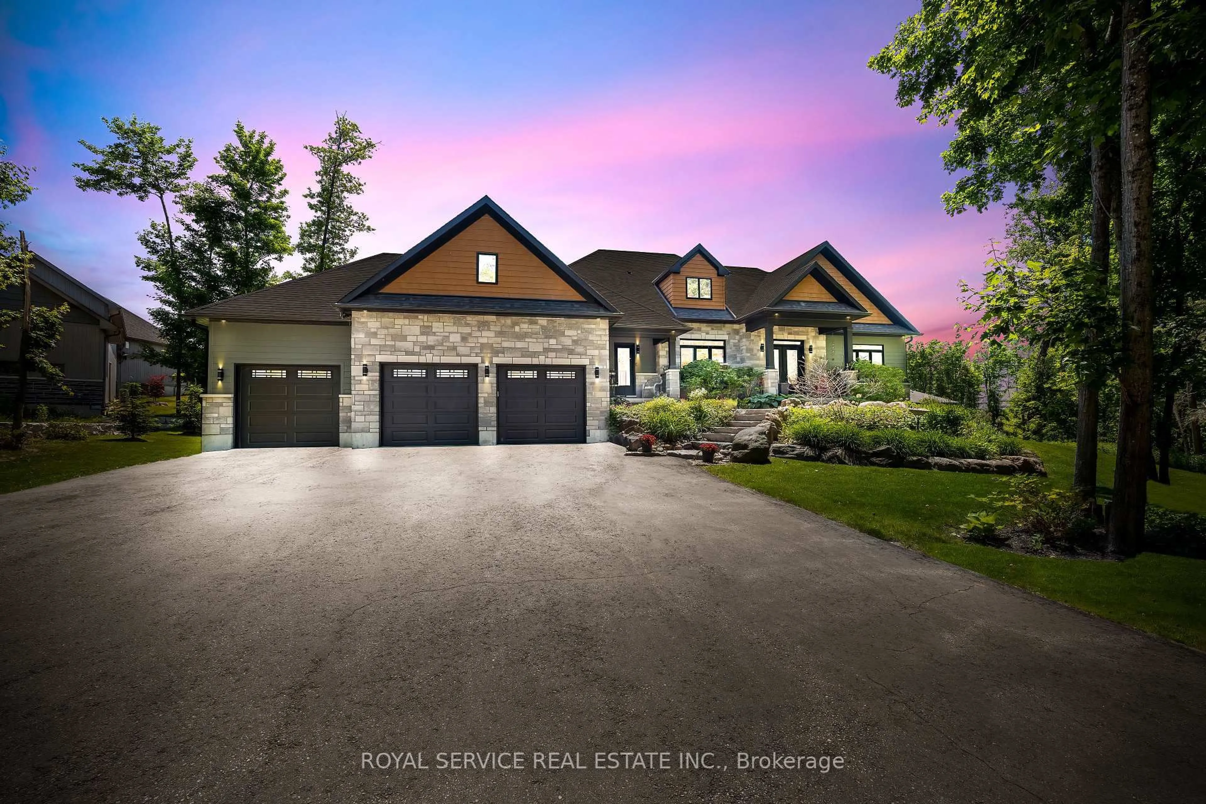 Home with brick exterior material, unknown for 28 Rustlewood Ave, Kawartha Lakes Ontario L0A 1A0