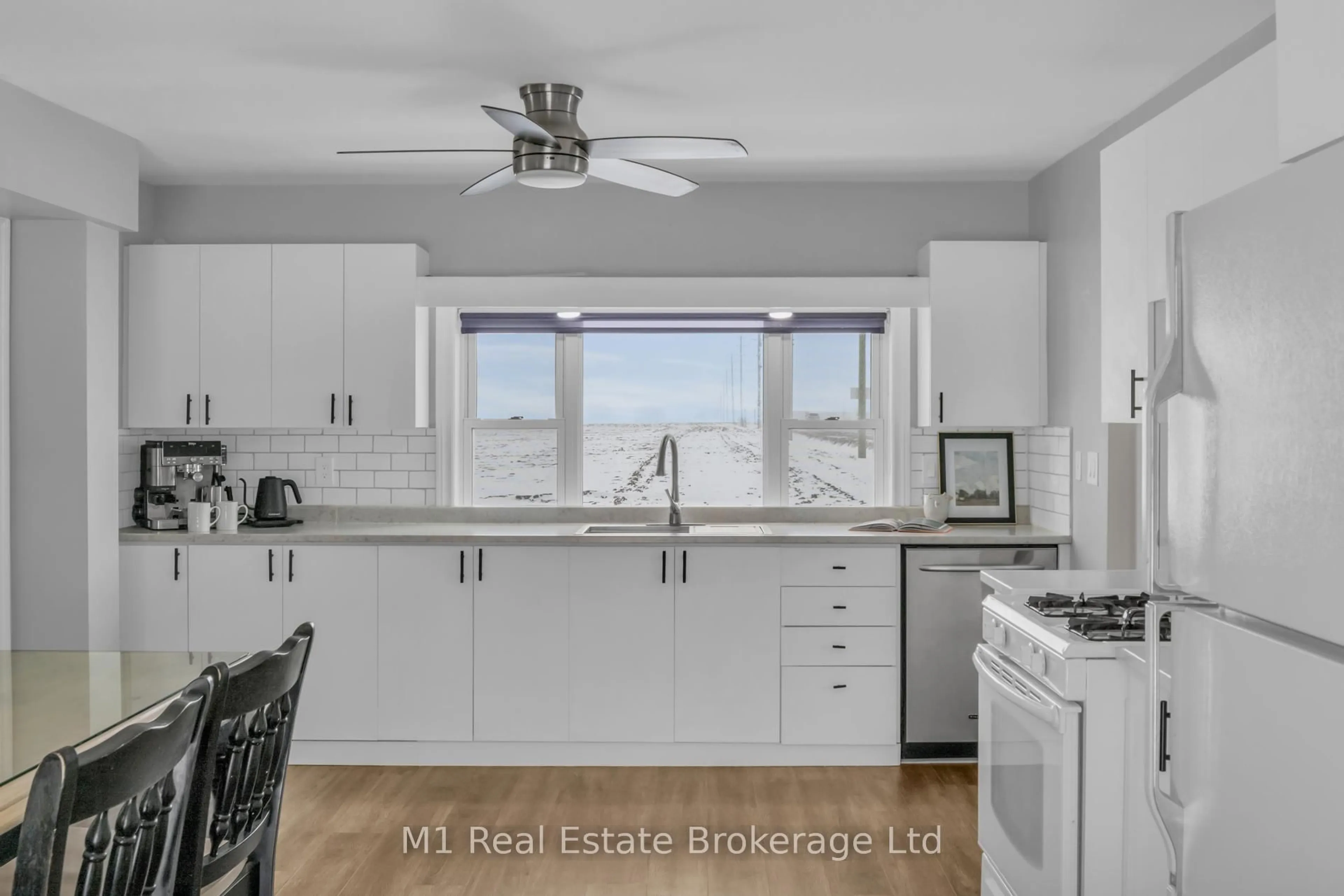 Open concept kitchen, unknown for 2665 Kressler Rd, Woolwich Ontario N0B 2M1