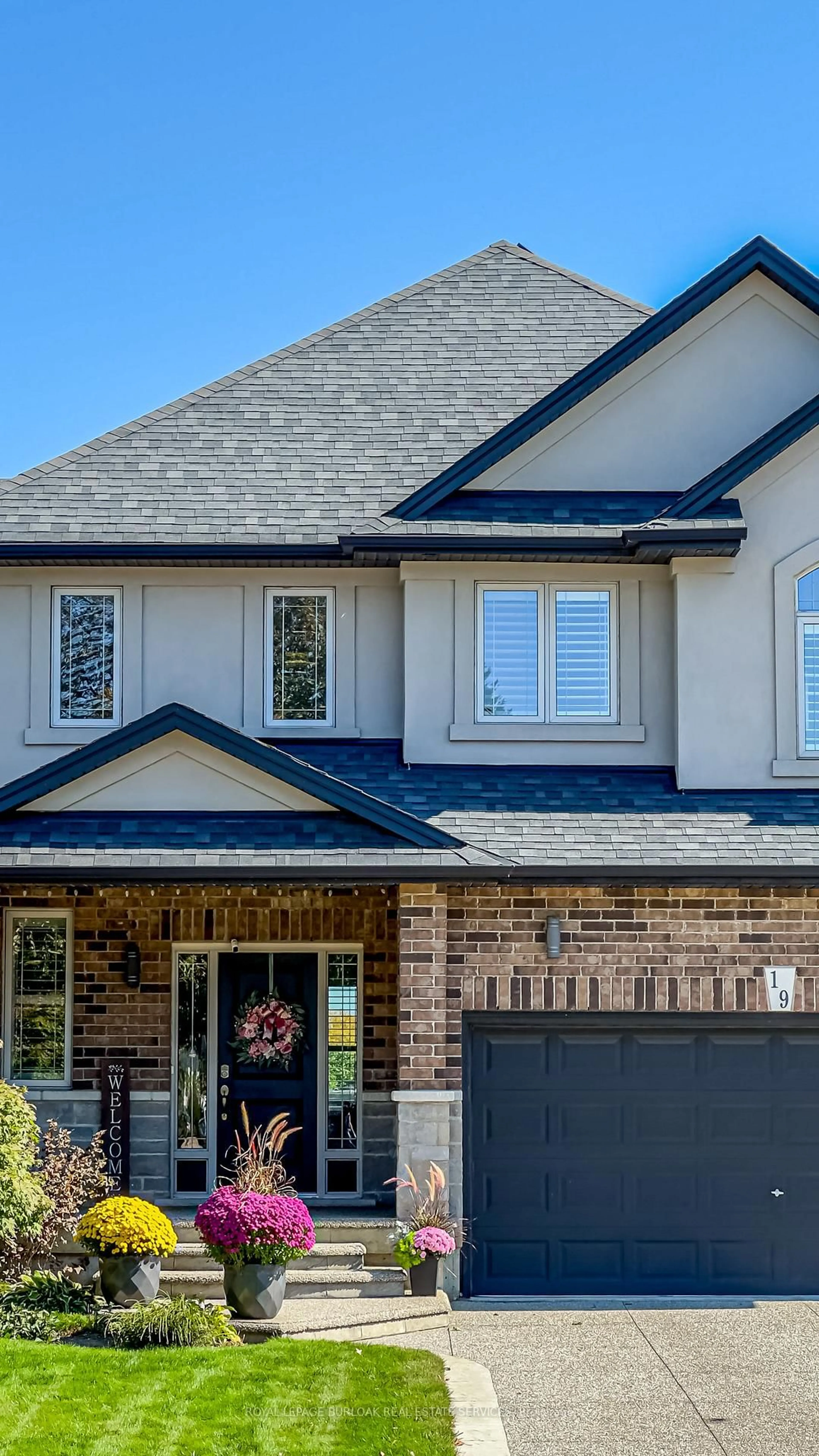 Home with brick exterior material, street for 19 Purnell Dr, Hamilton Ontario L9C 0C6