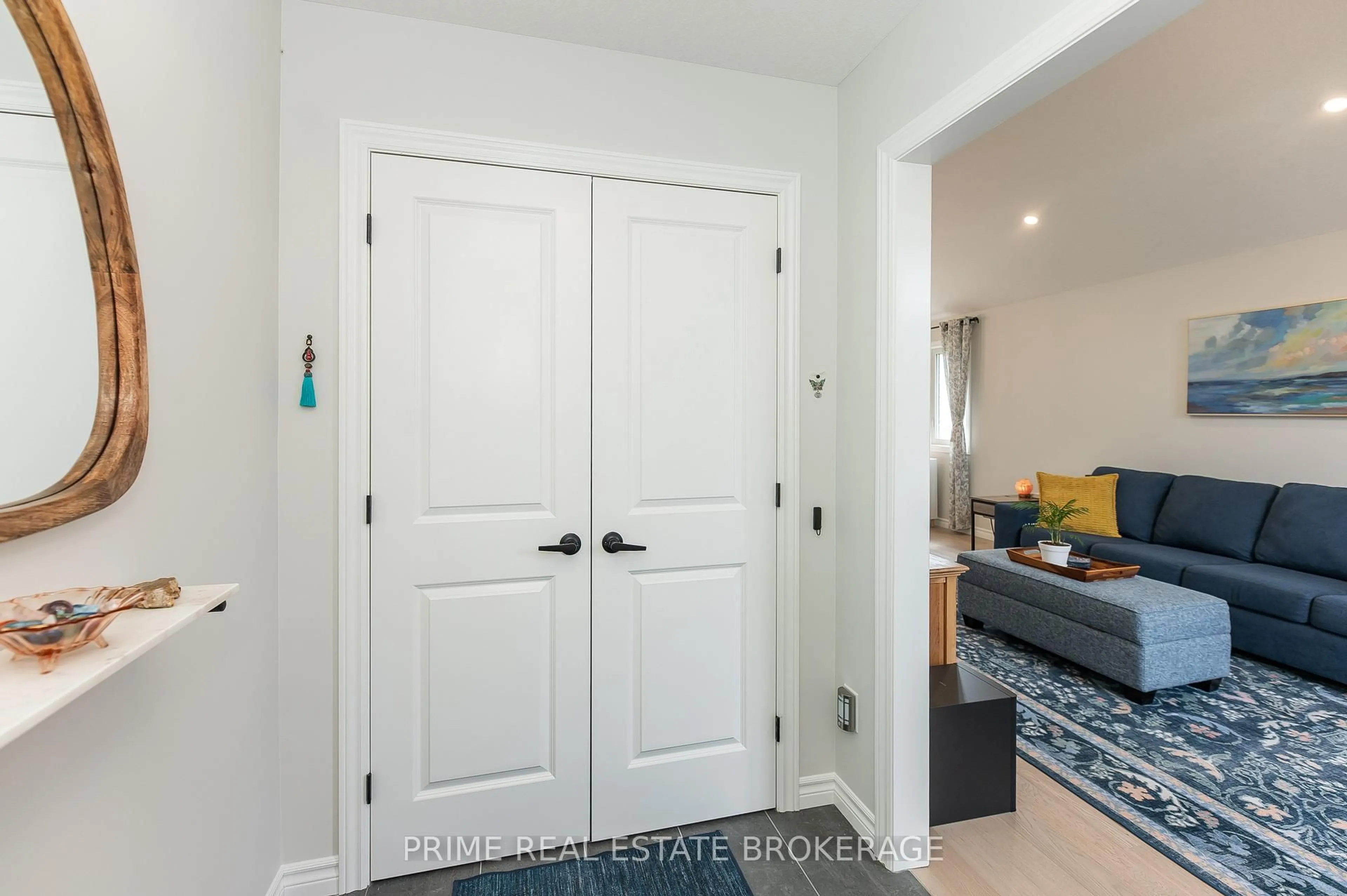 Indoor entryway for 2 Macleod Crt, West Elgin Ontario N0L 2P0