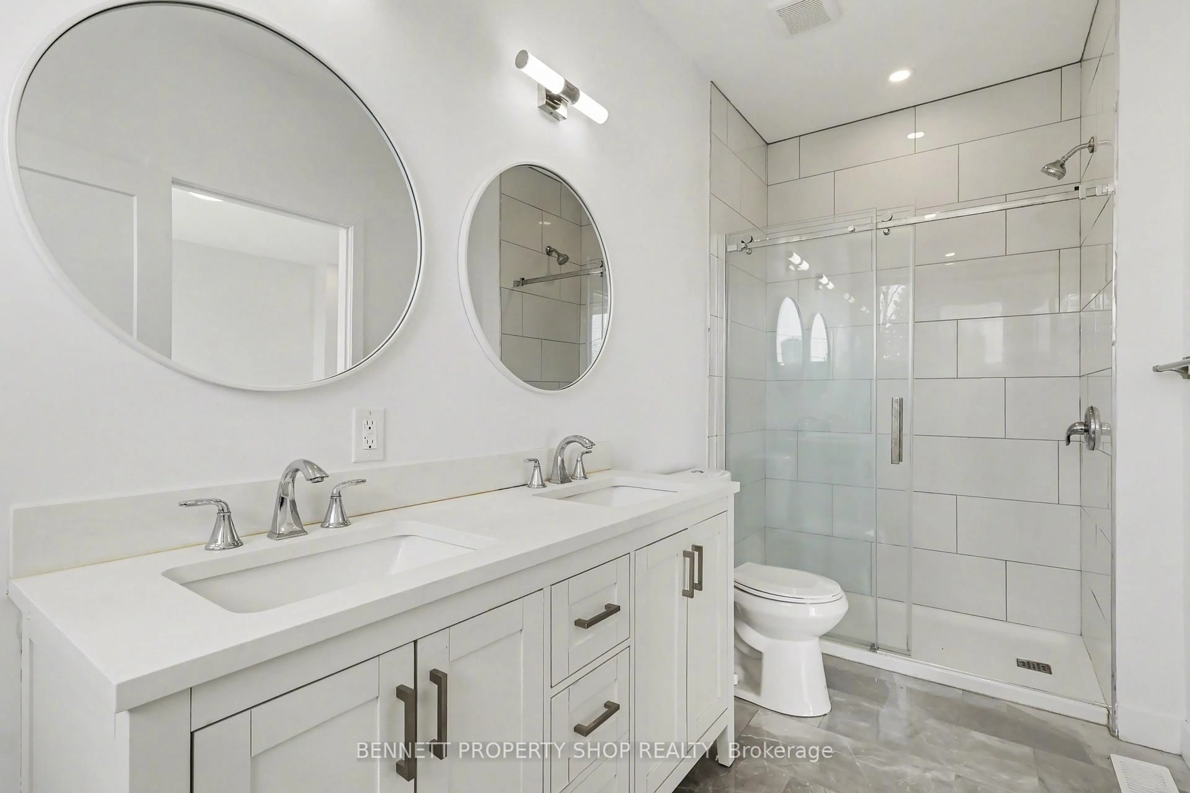Contemporary bathroom, ceramic/tile floor for 137 Duford St, Ottawa Ontario K1L 6Z5