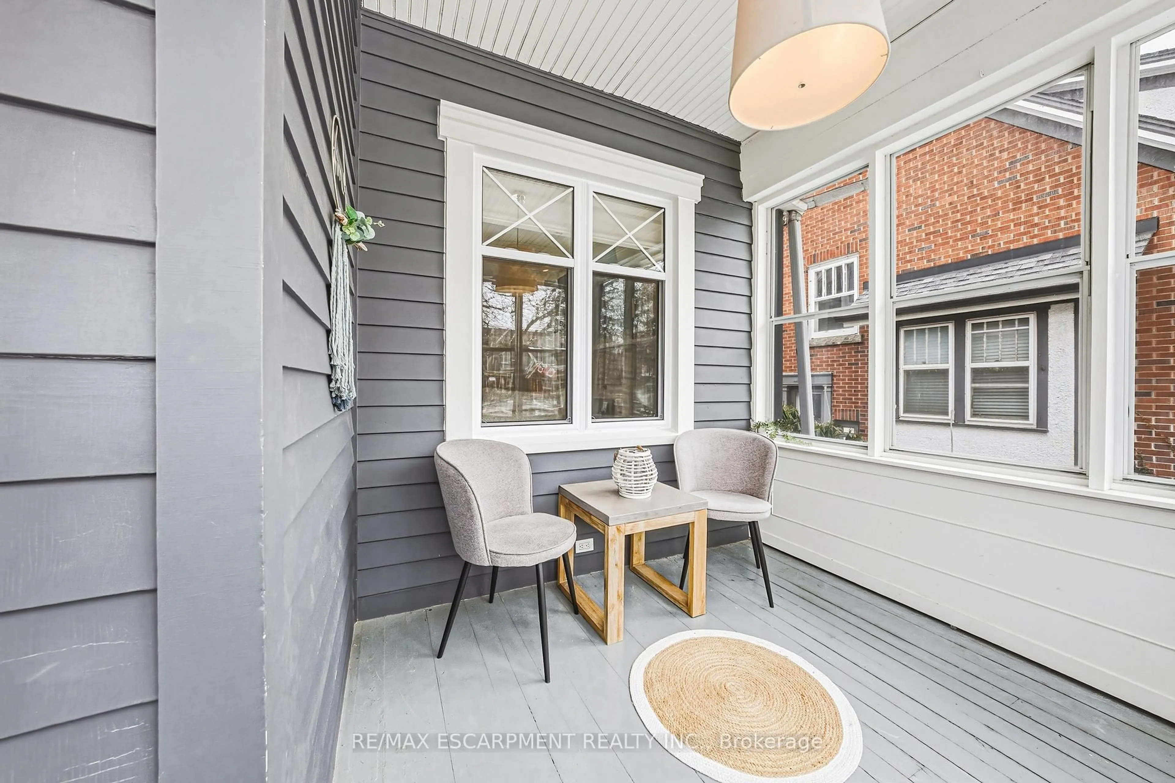 Patio, street for 6 Nelles Blvd, Grimsby Ontario L3M 3R1