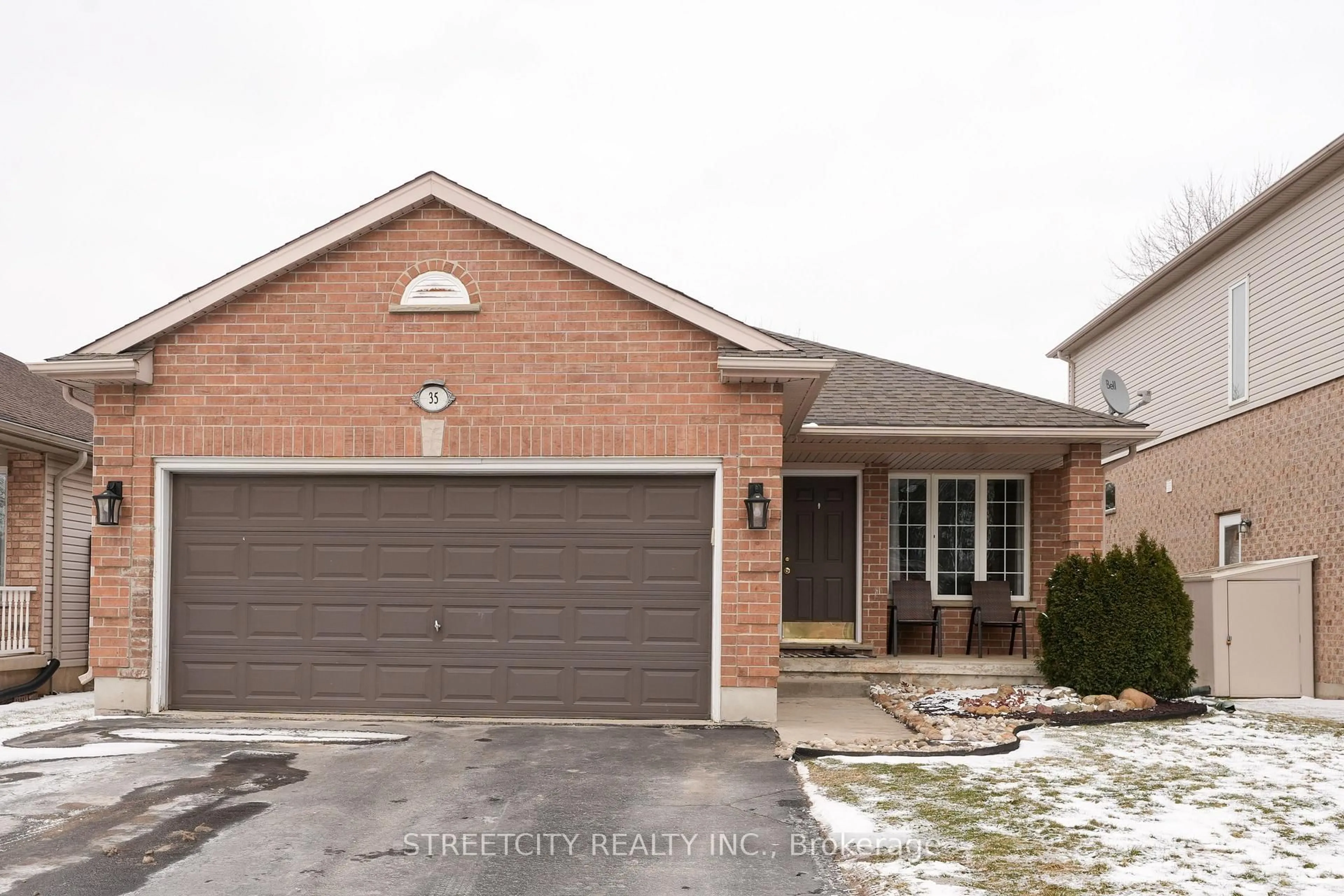 Home with brick exterior material, street for 35 Juniper Cres, Strathroy-Caradoc Ontario N7G 4G4