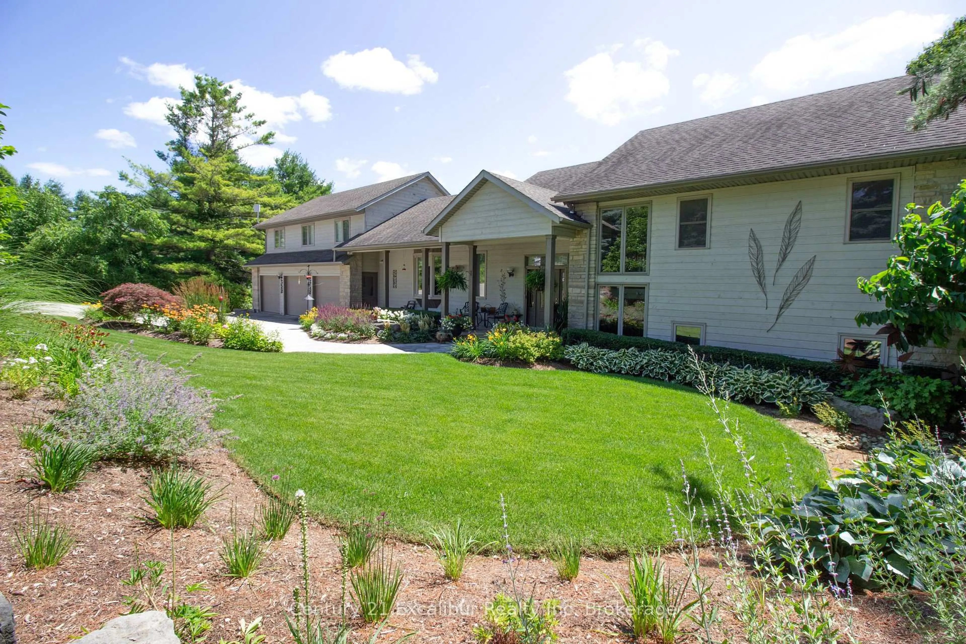 Patio, unknown for 7525 Wellington Road No. 36 Rd, Puslinch Ontario N0B 2J0