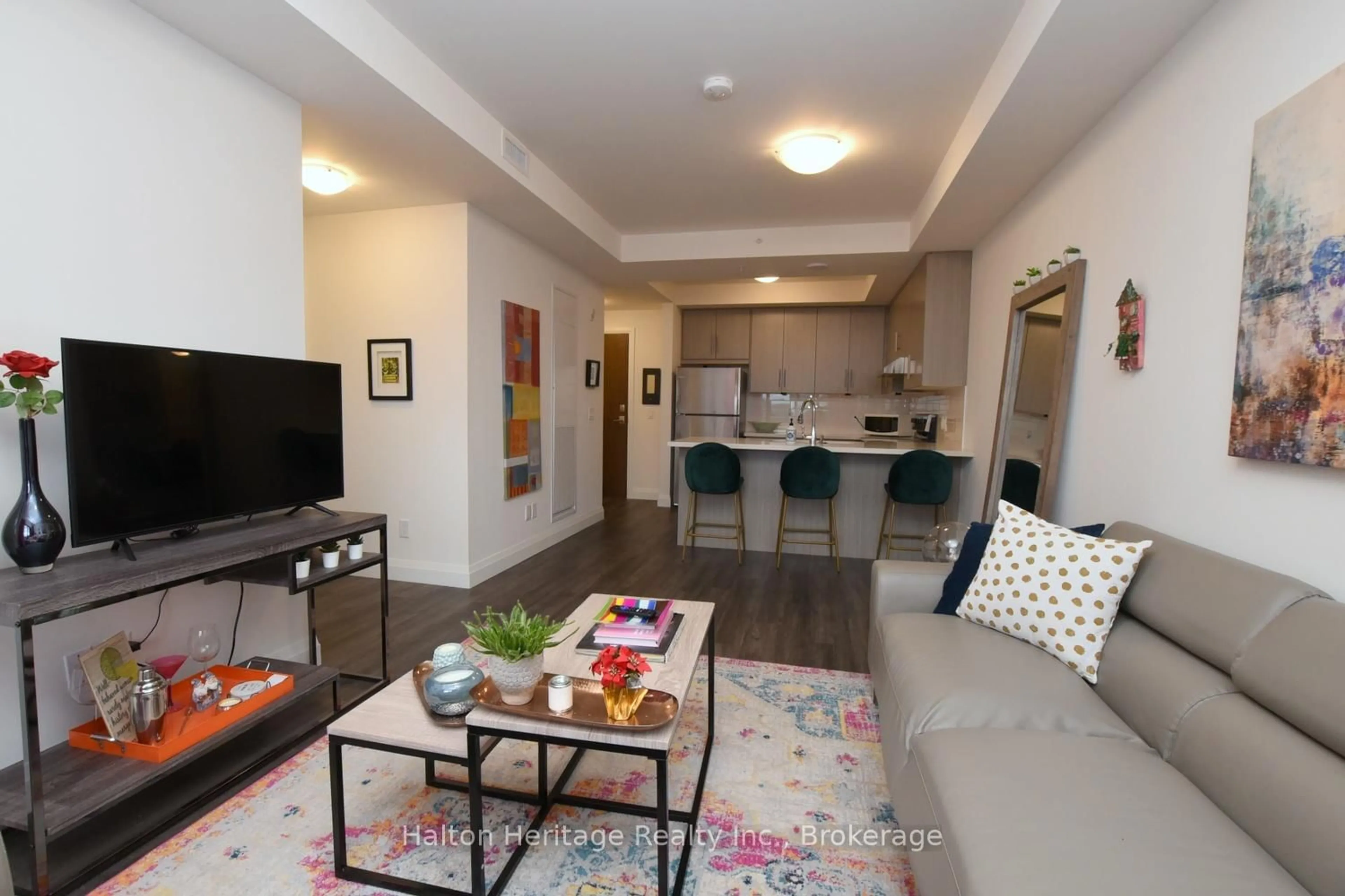 Living room with furniture, unknown for 30 Hamilton St #601, Hamilton Ontario L8B 1V8